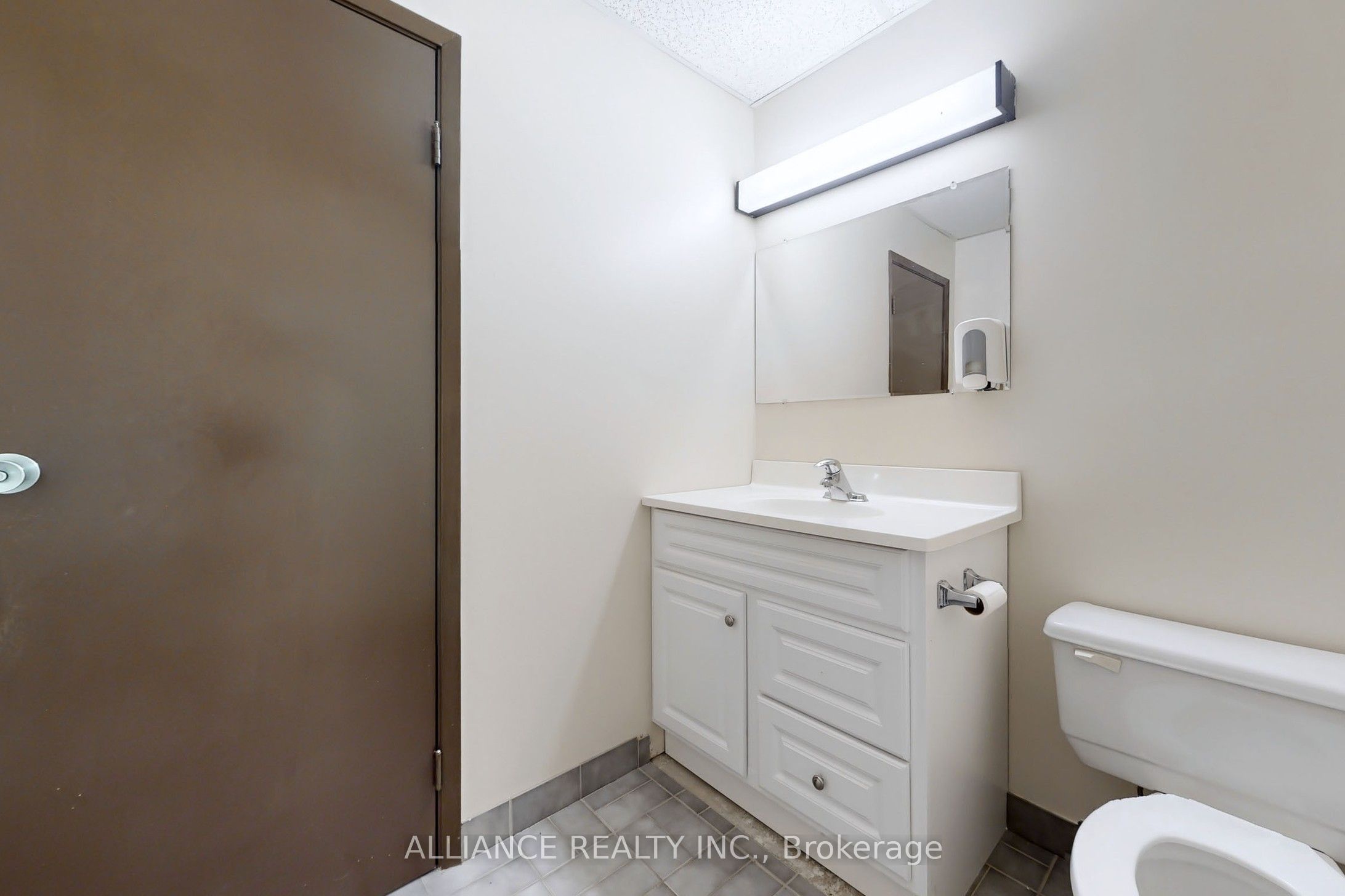 #2nd Floor - 365 Watline Avenue Property Photo 28