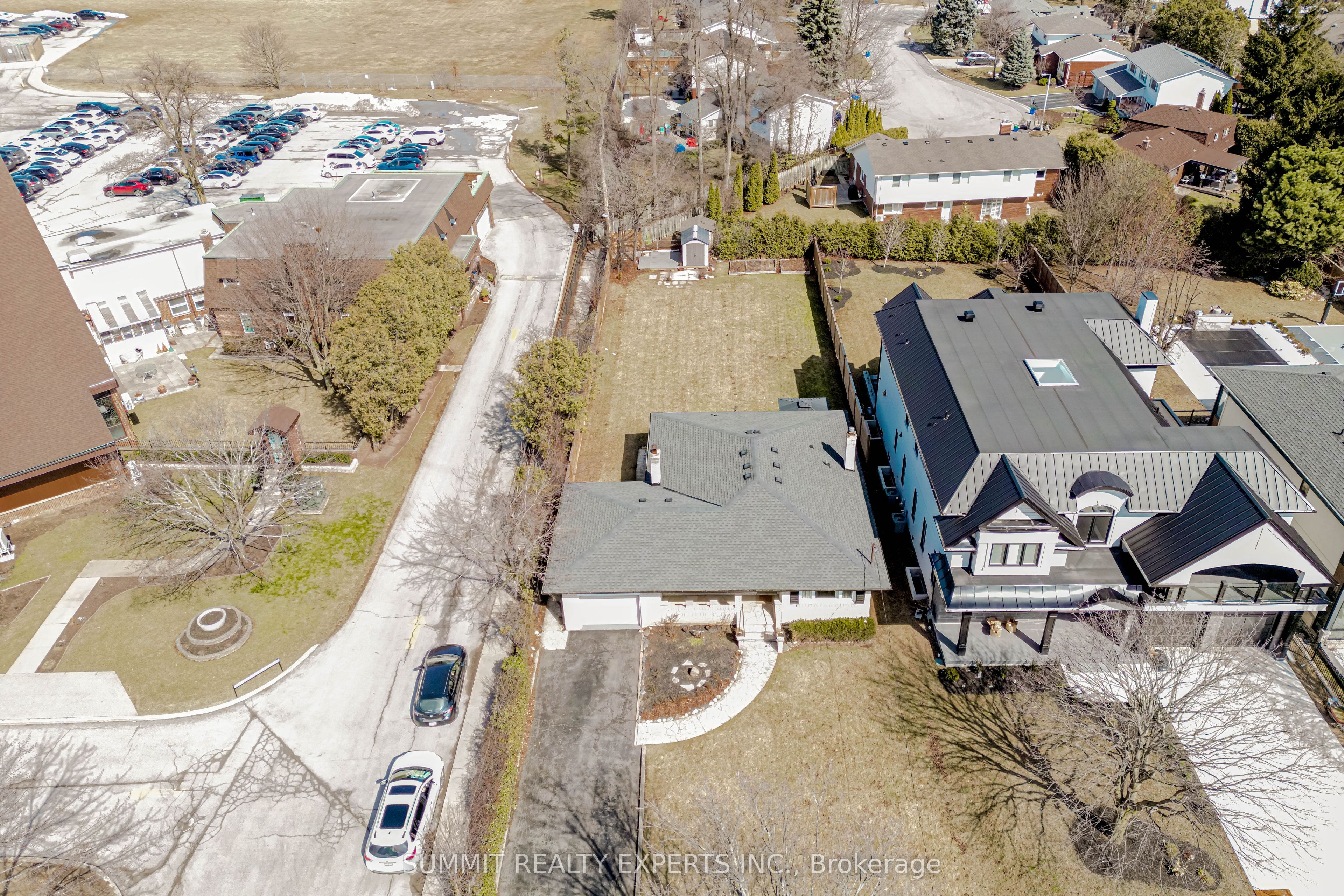 225 Morden Road Property Photo