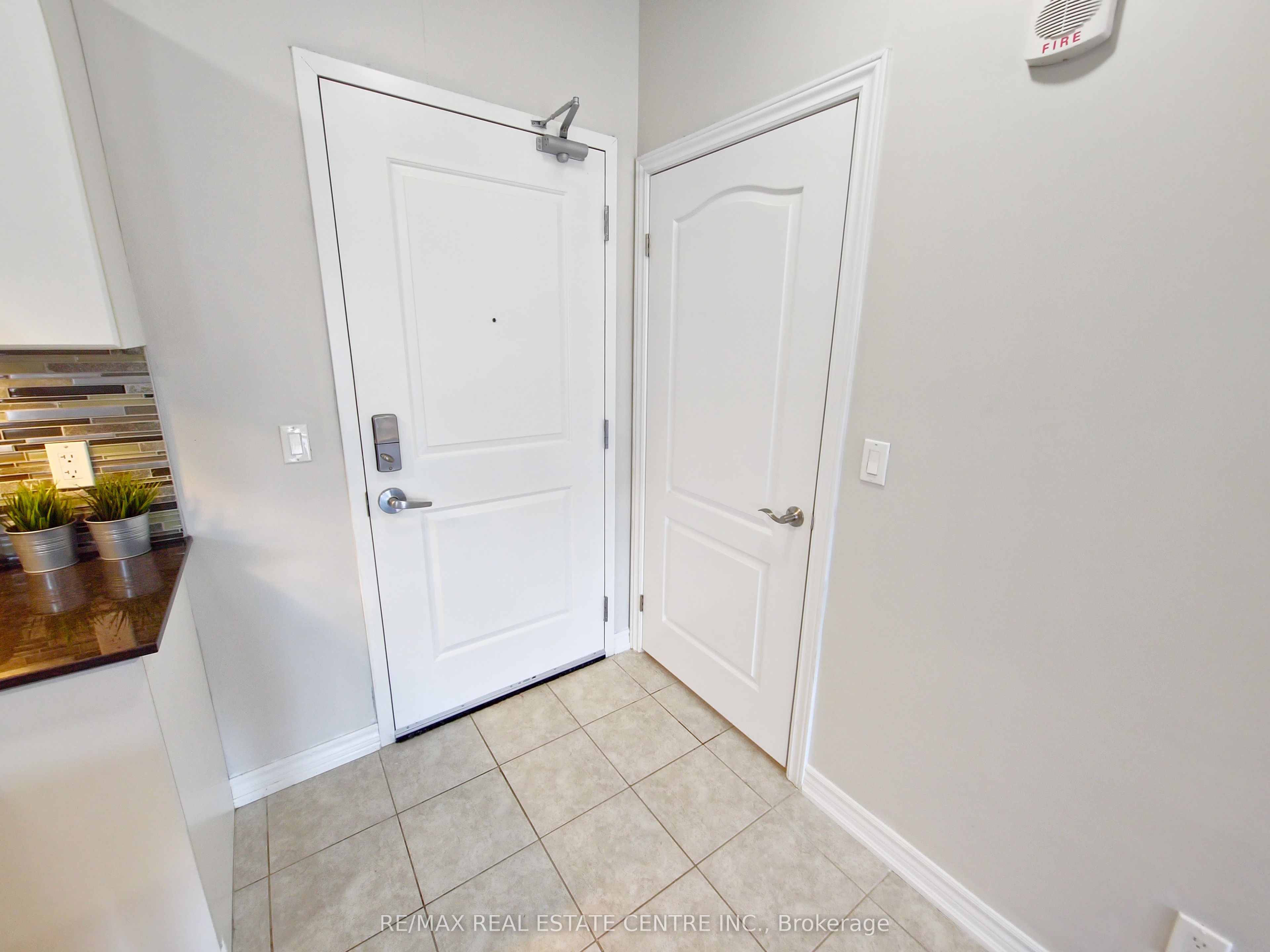 1360 Costigan Rd Property Photo 6