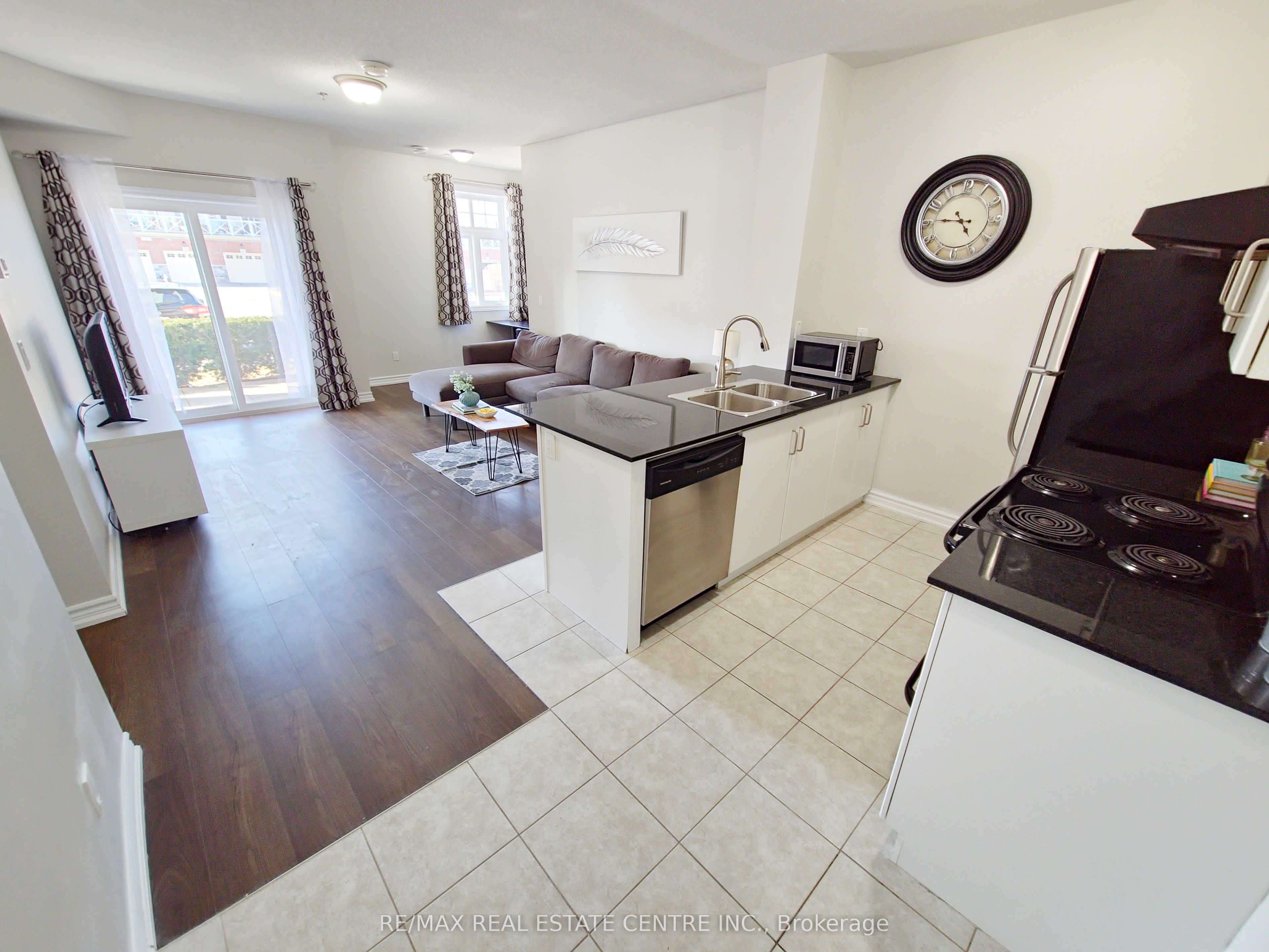1360 Costigan Rd Property Photo 7