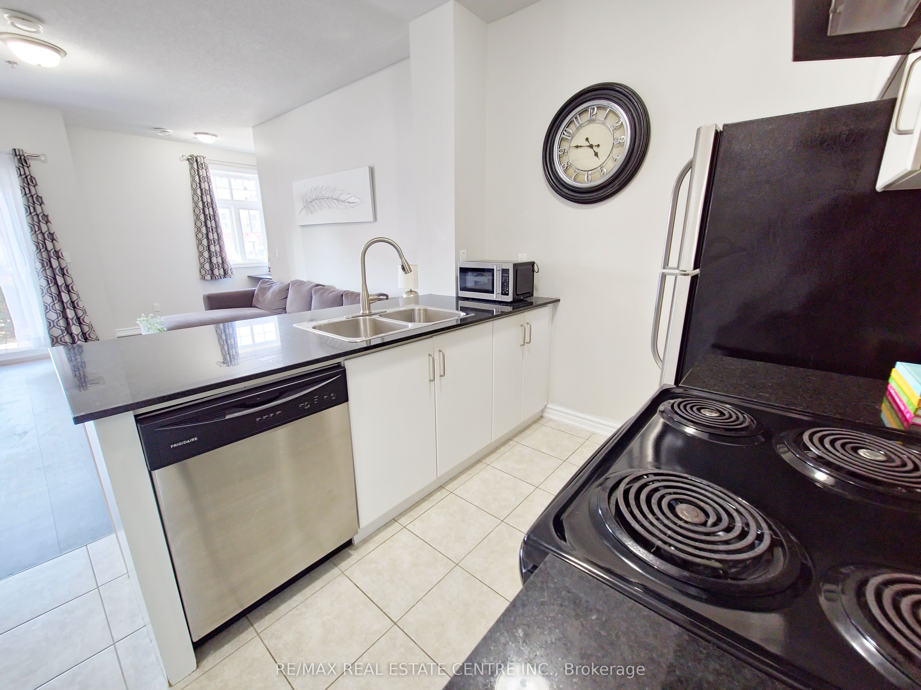 1360 Costigan Rd Property Photo 10