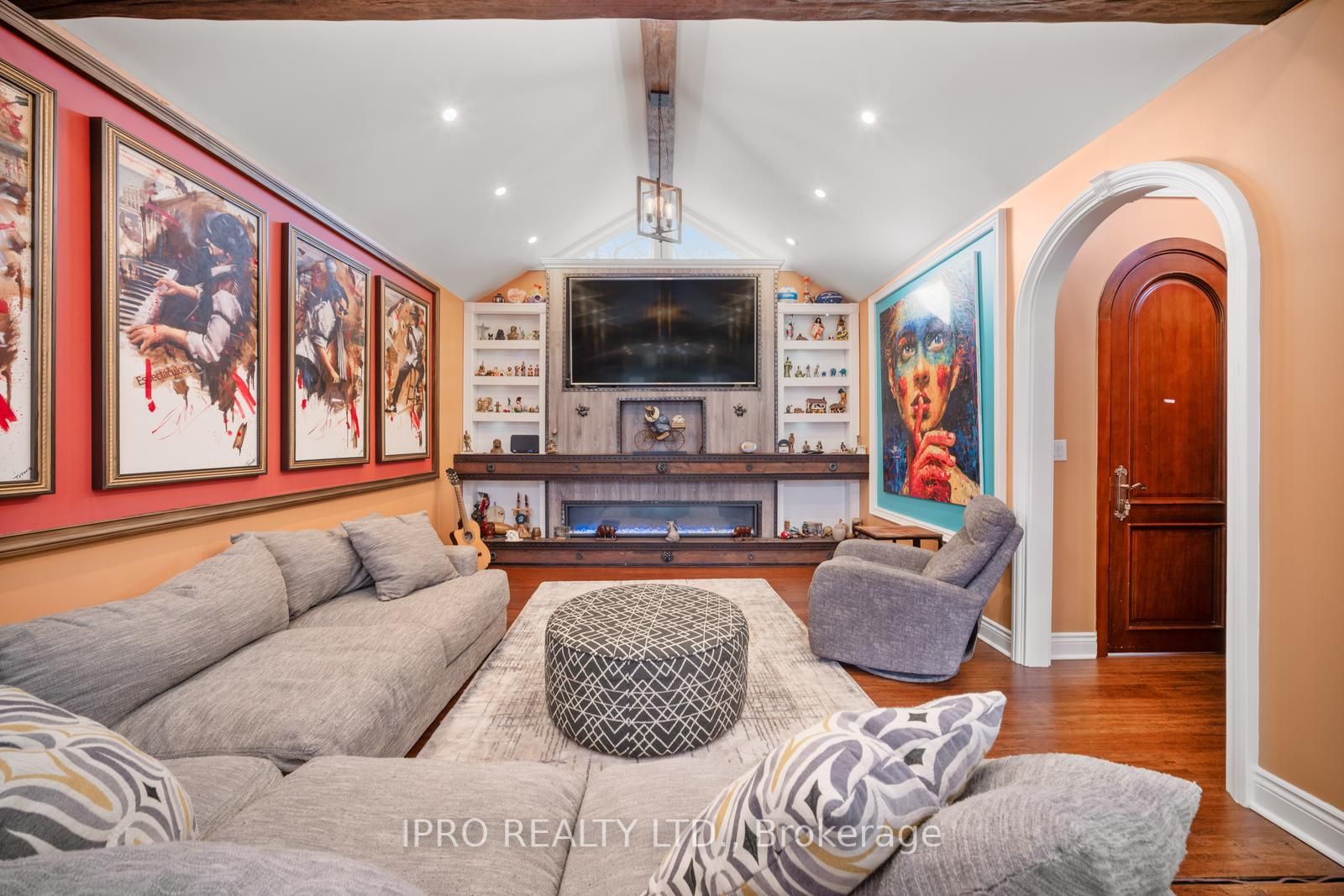 17 Hardwick Court Property Photo 8