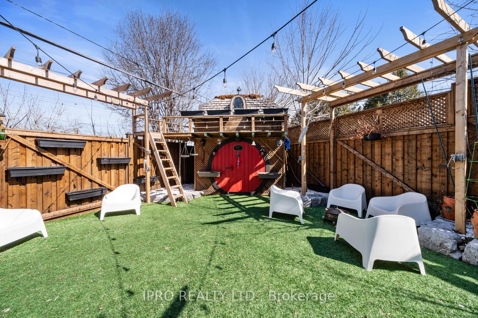 17 Hardwick Court Property Photo 37