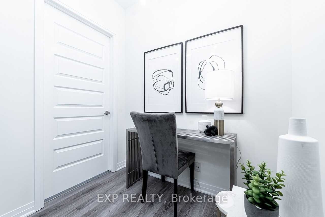 #422 - 128 Grovewood Common Street Property Photo 4