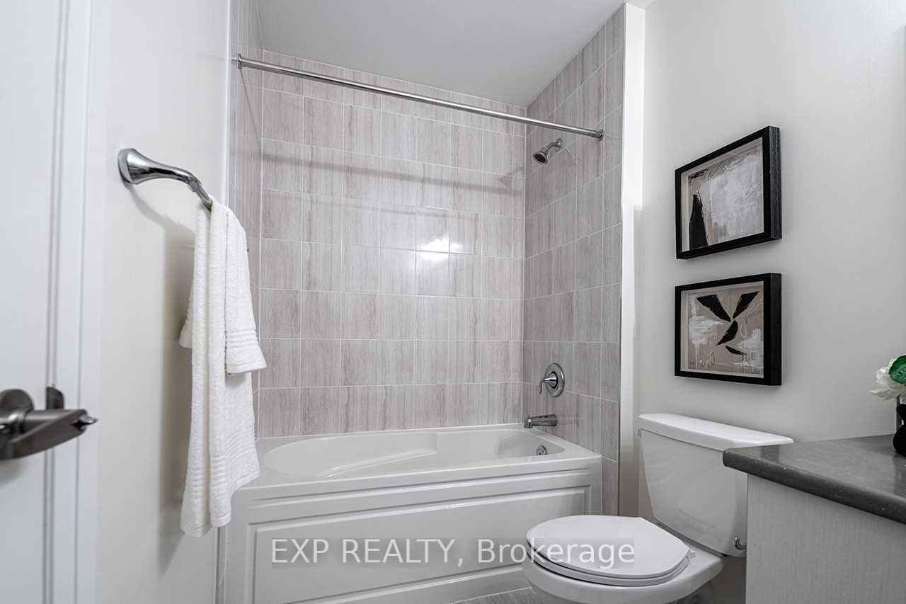 #422 - 128 Grovewood Common Street Property Photo 11