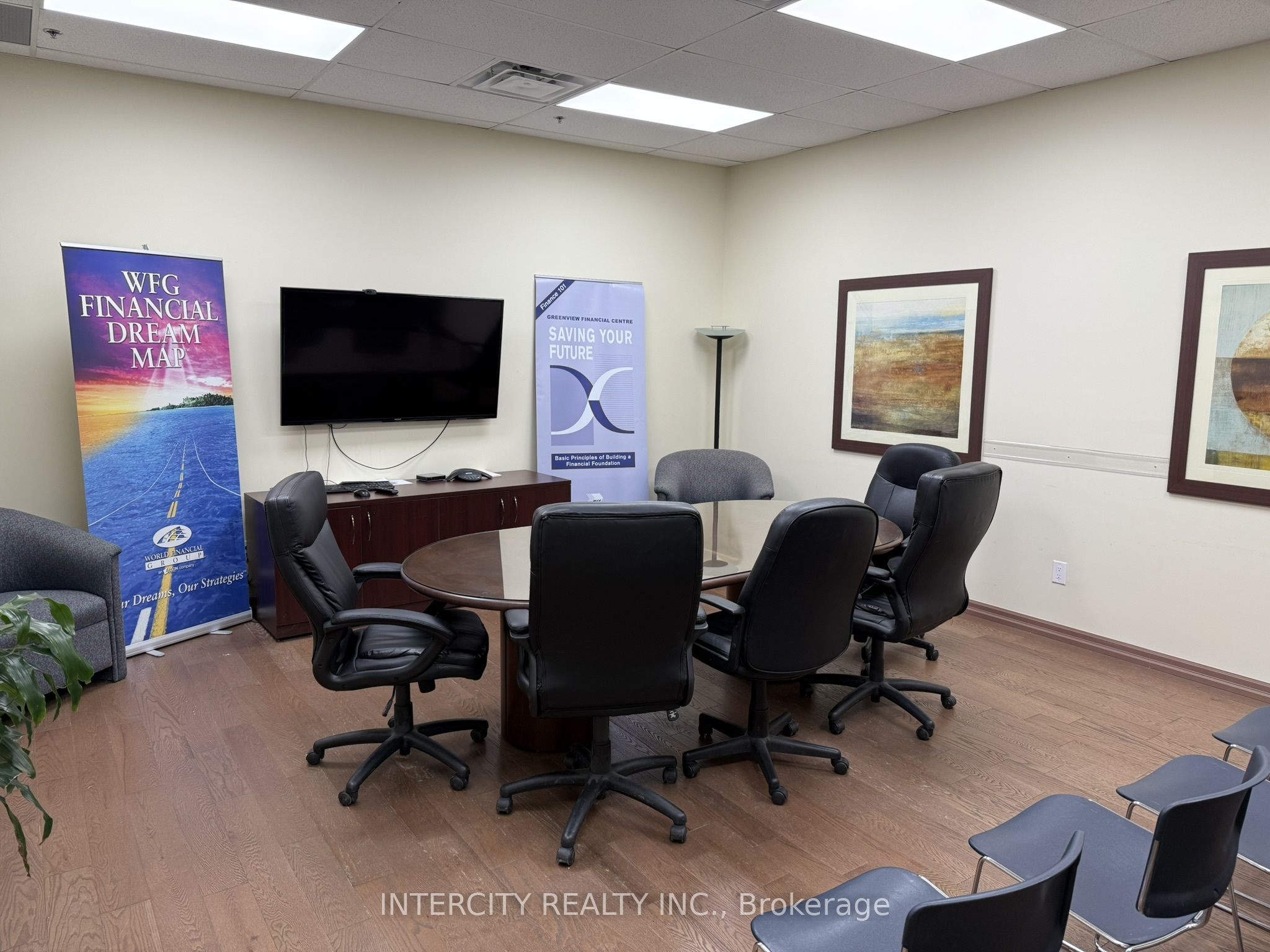 #6 - 4646 Dufferin Street Property Photo 11