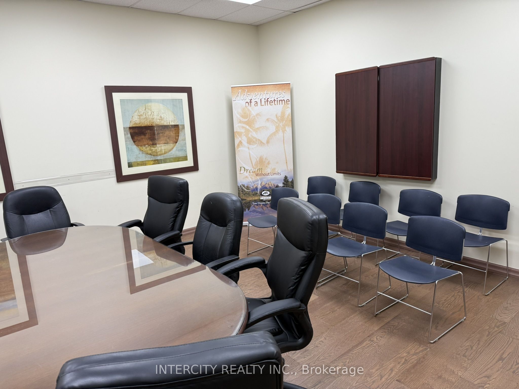 #6 - 4646 Dufferin Street Property Photo 12