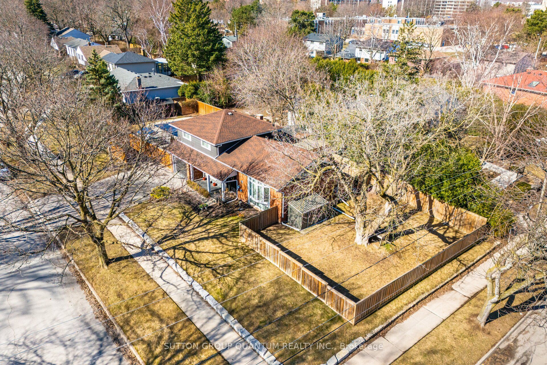 608 Rosedale Crescent Property Photo