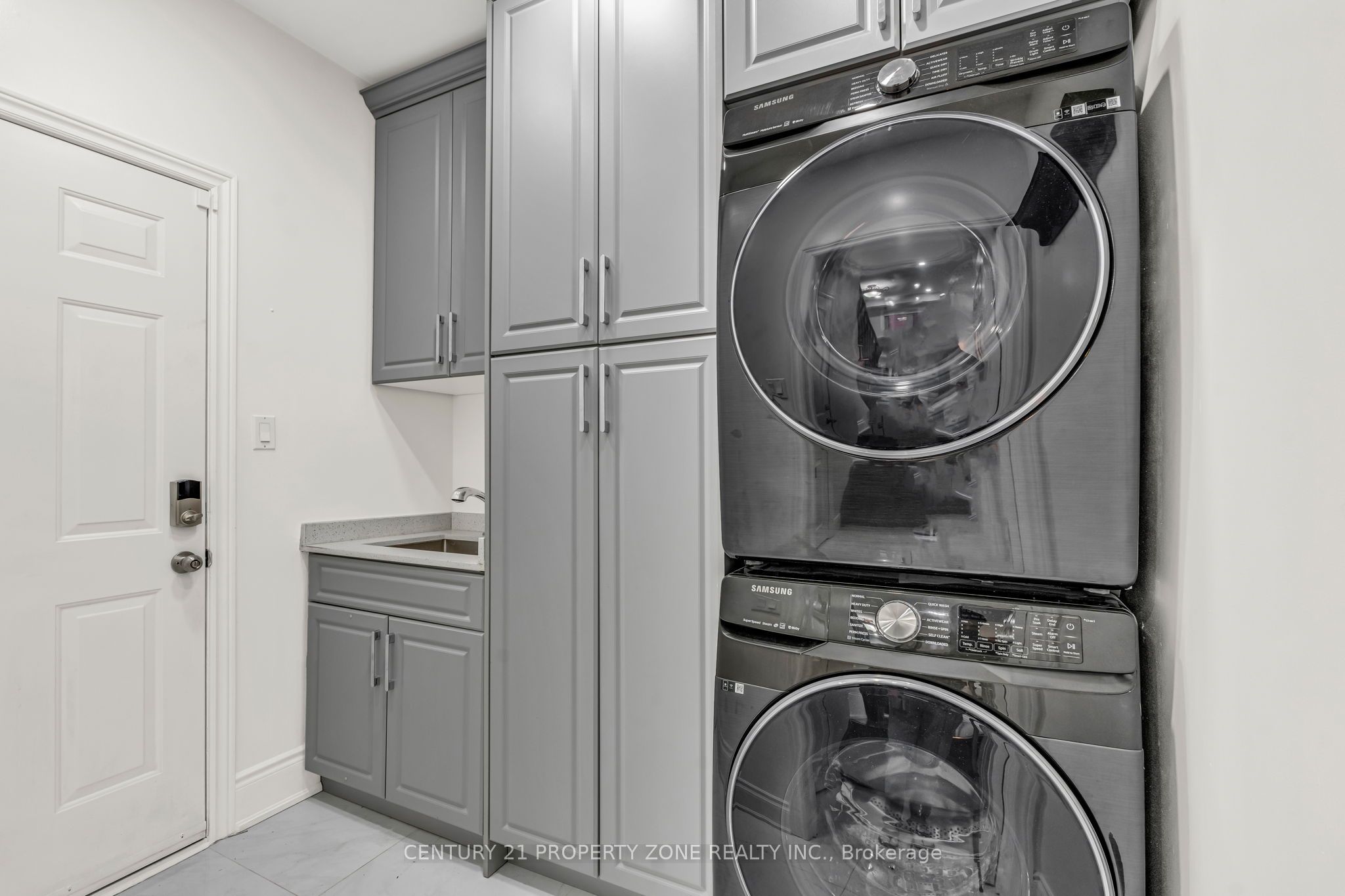 8 Griffith Court Property Photo 24