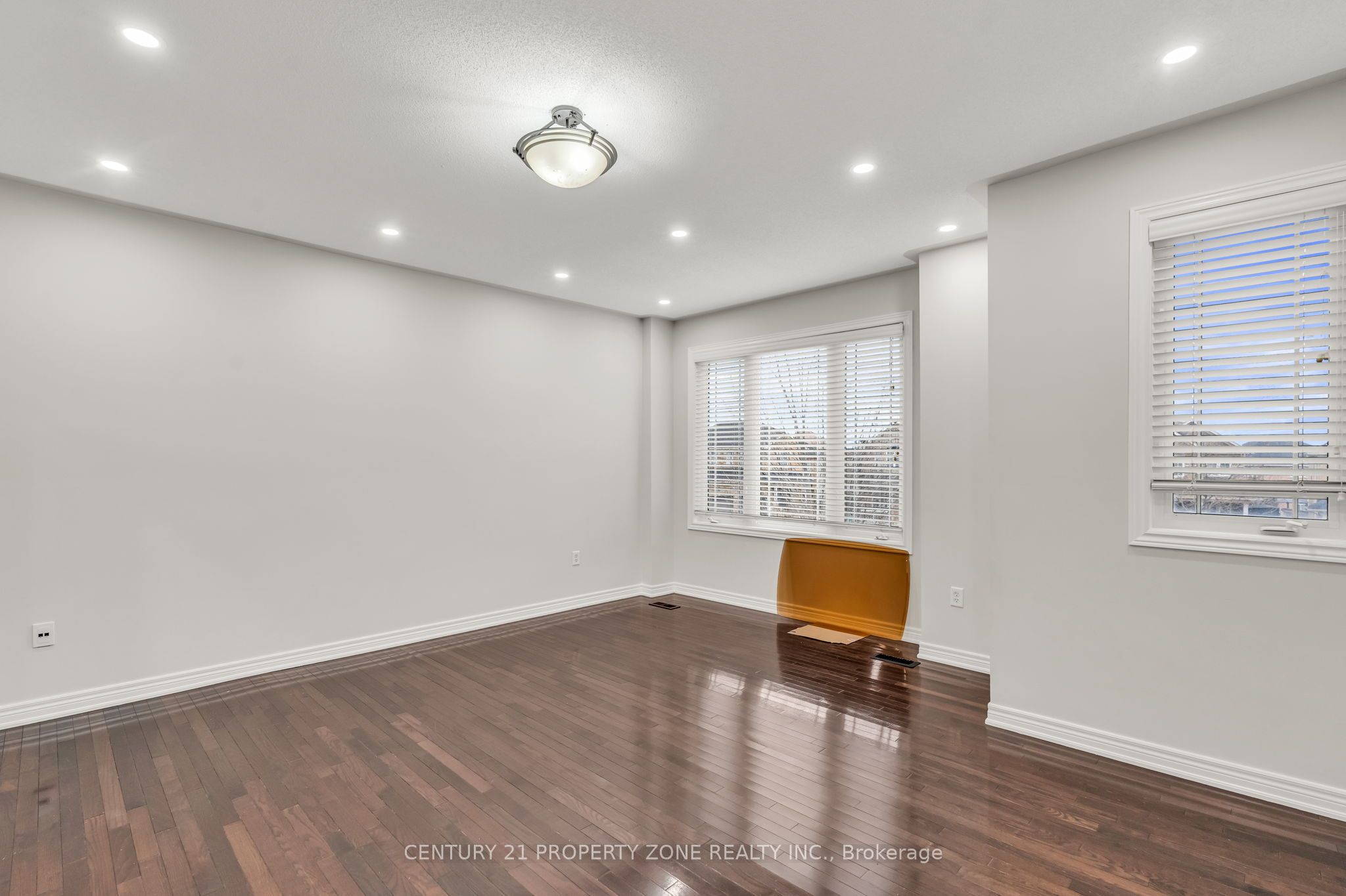 8 Griffith Court Property Photo 27