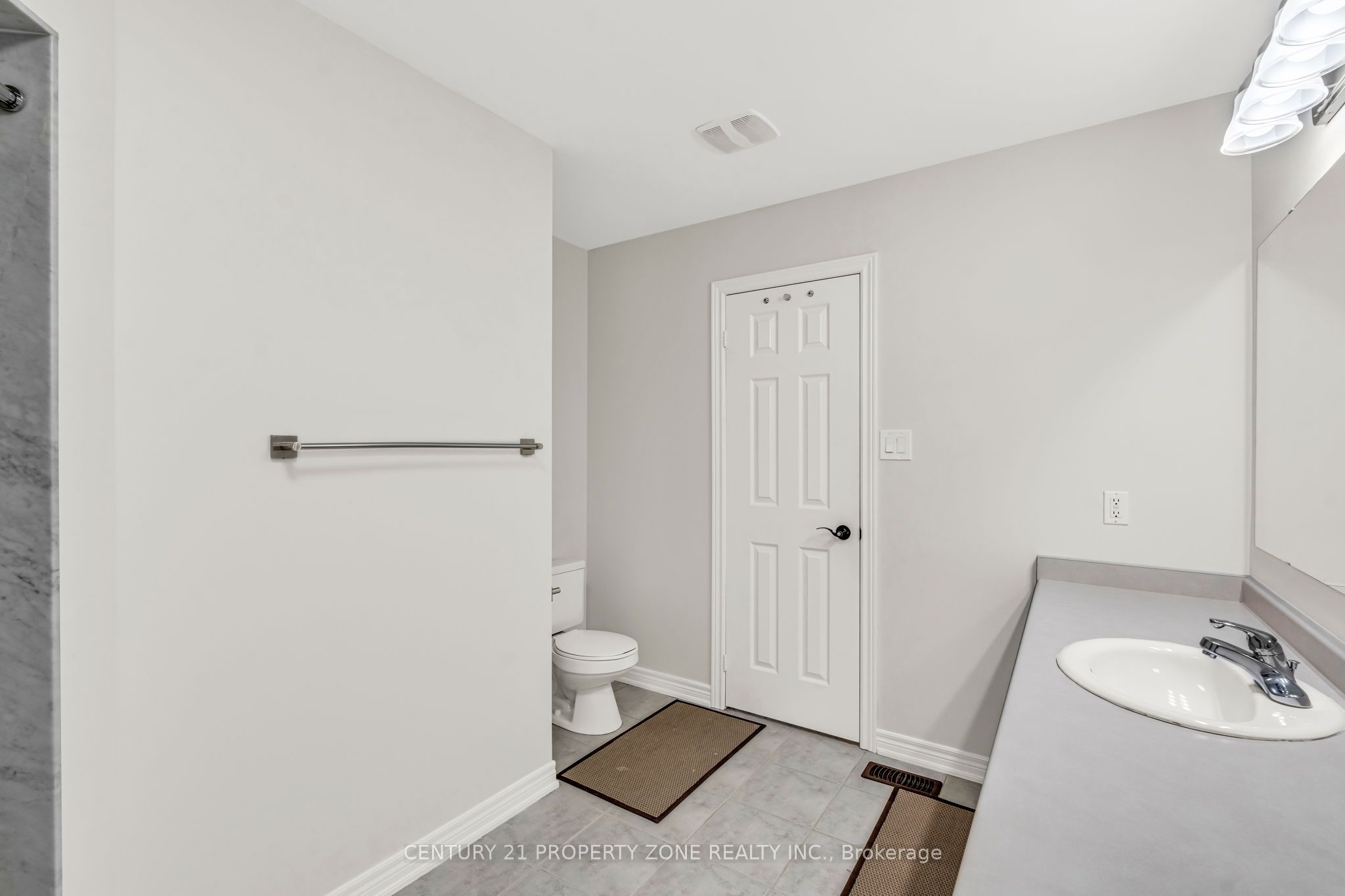 8 Griffith Court Property Photo 33