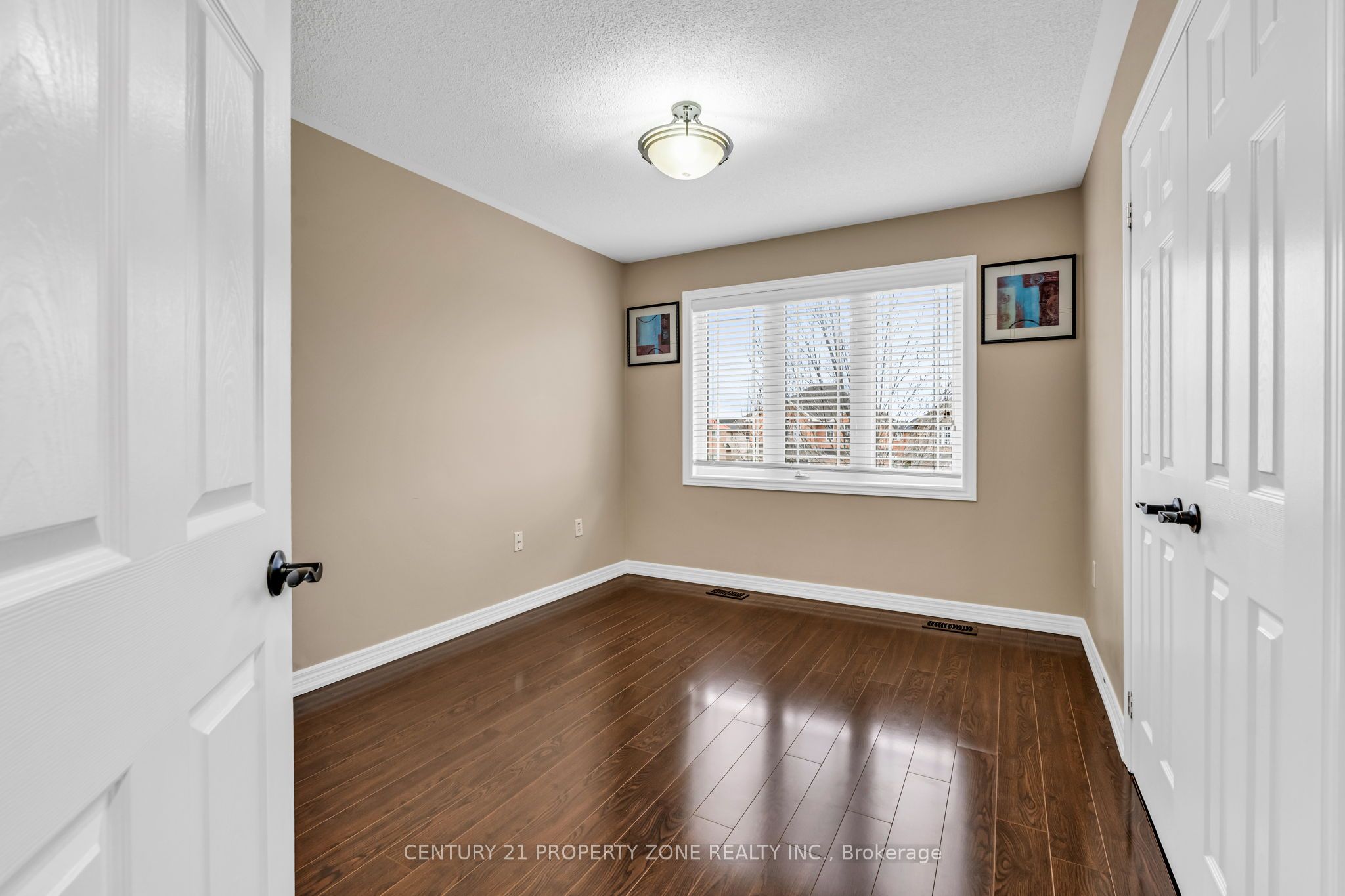 8 Griffith Court Property Photo 35