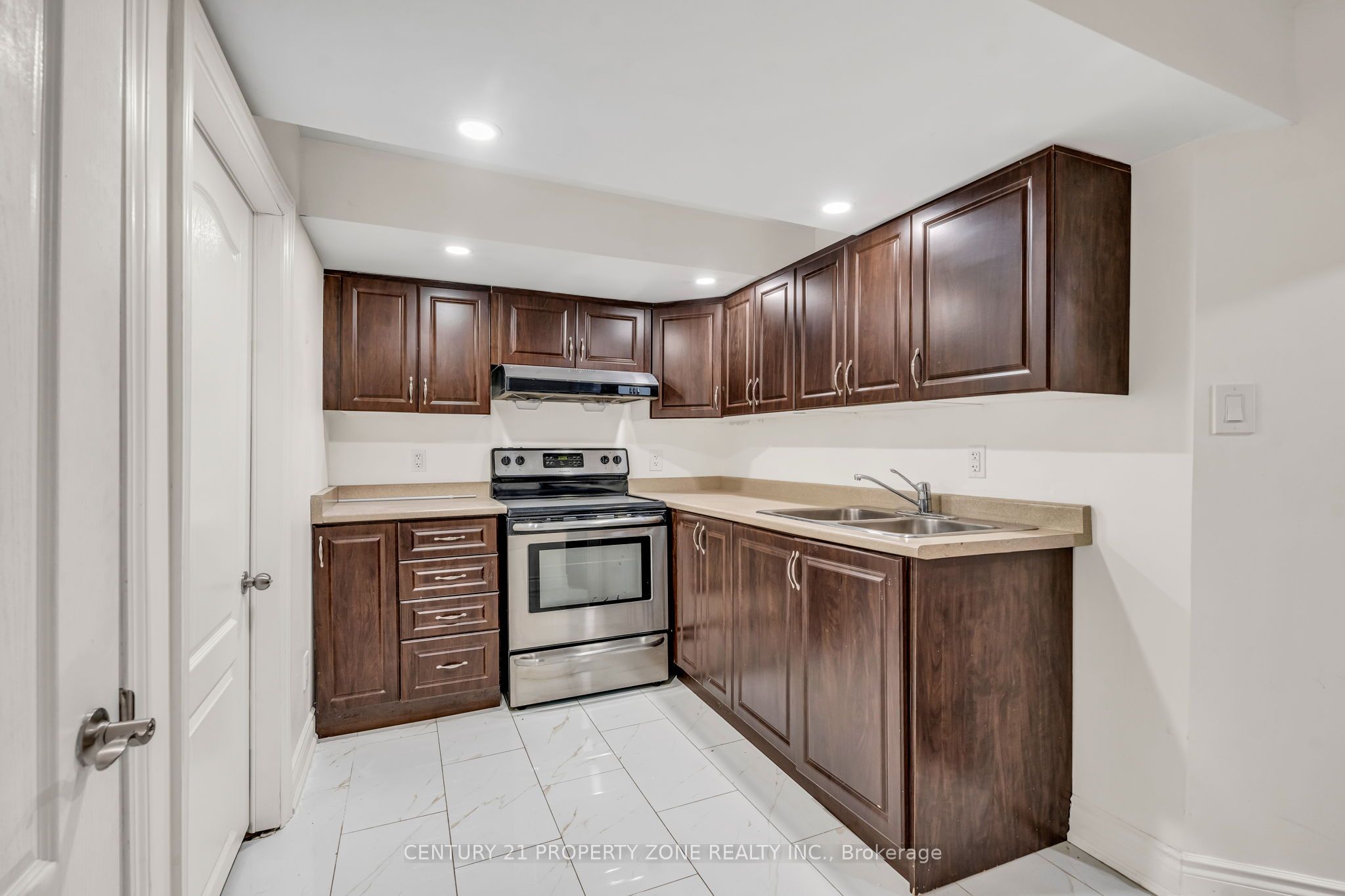 8 Griffith Court Property Photo 40