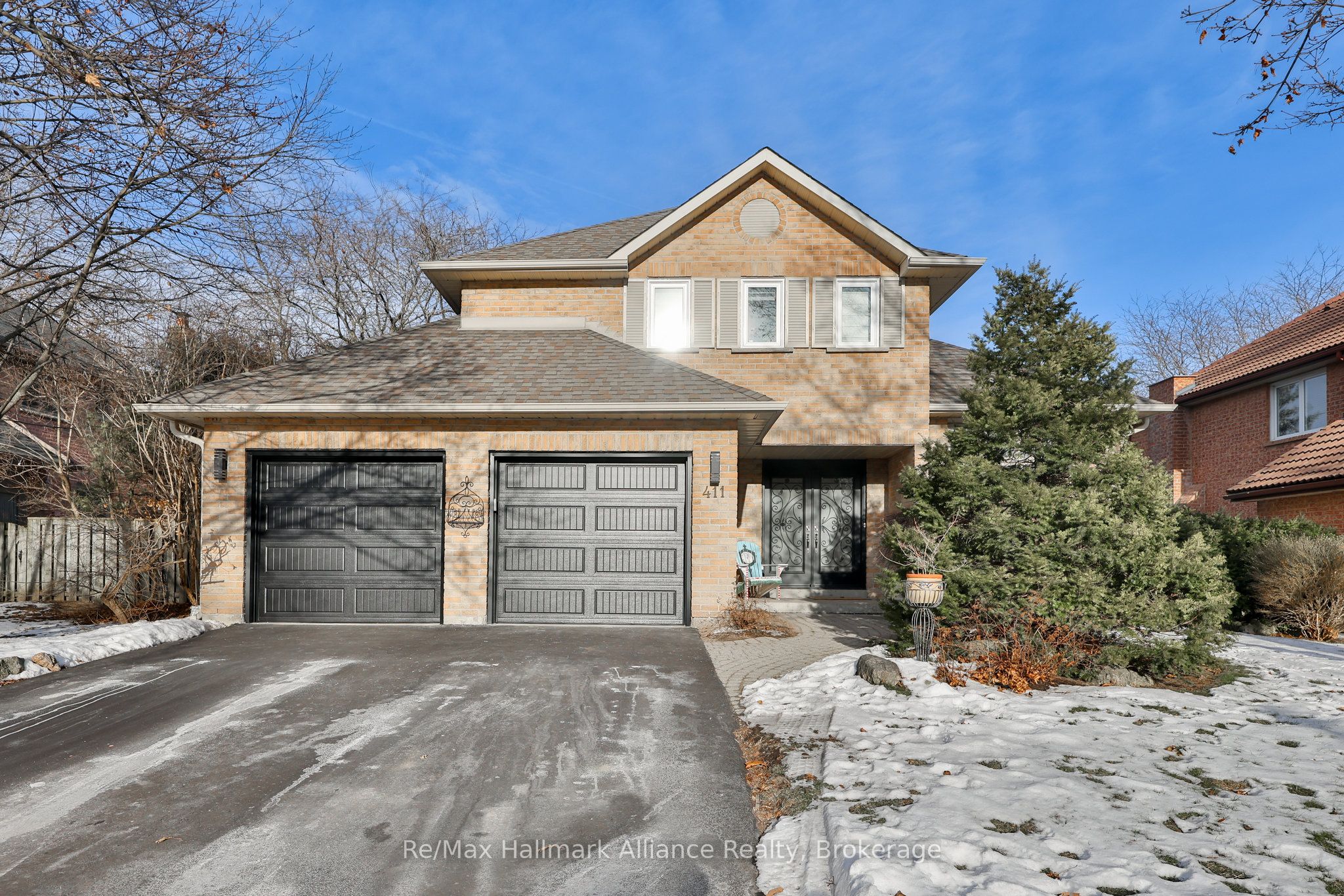 411 Barclay Crescent Property Photo
