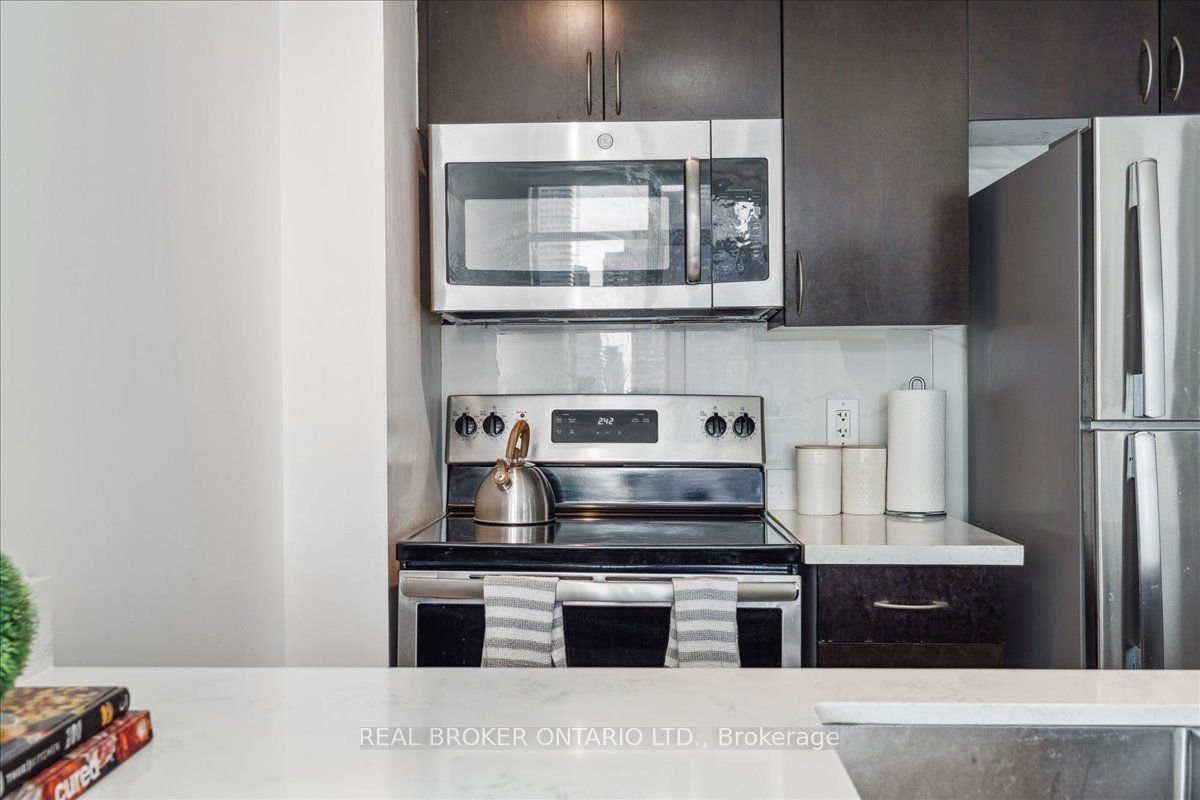 #1111 - 223 Webb Drive Property Photo 8