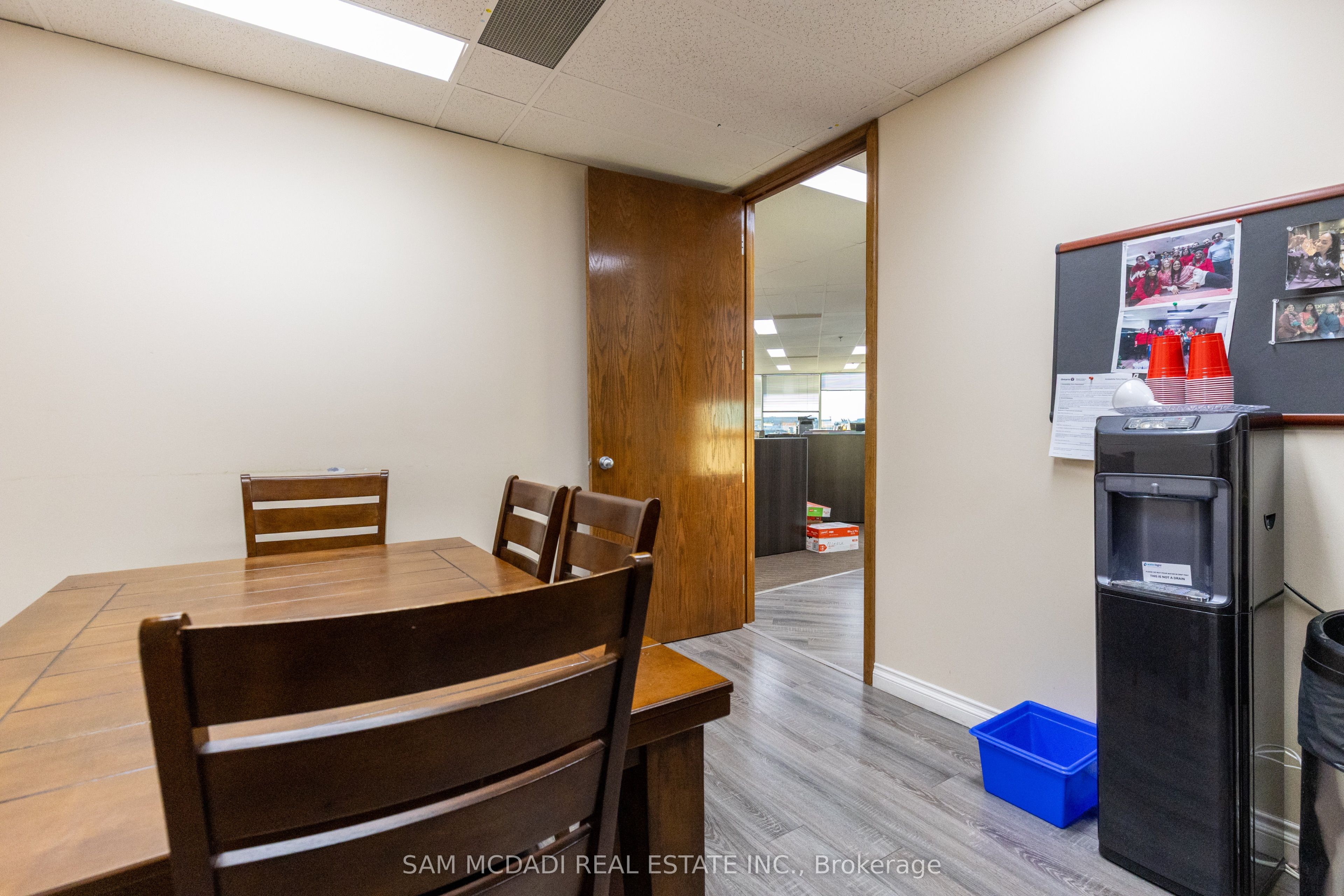 #309 - 2800 Skymark Avenue Property Photo 14