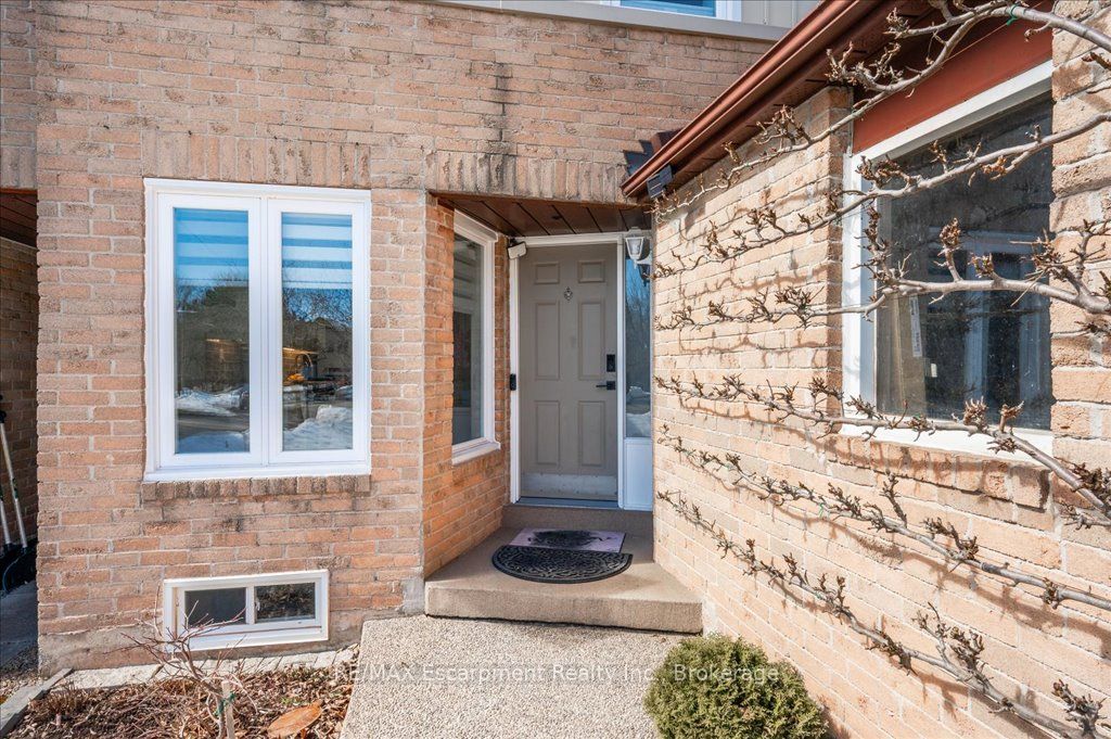 1301 Barberry Green Property Photo