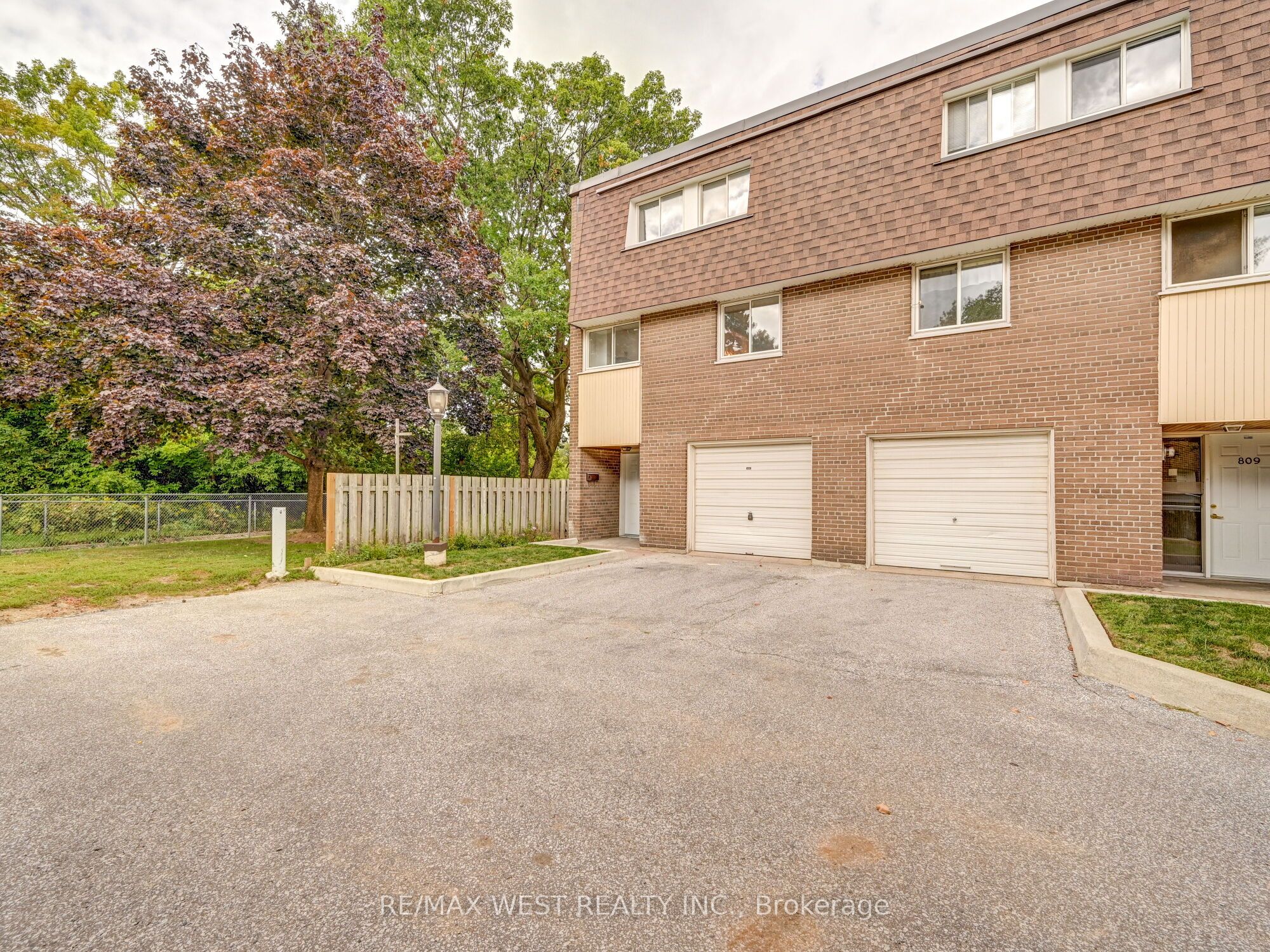 #808 - 22 Tandridge Crescent Property Photo