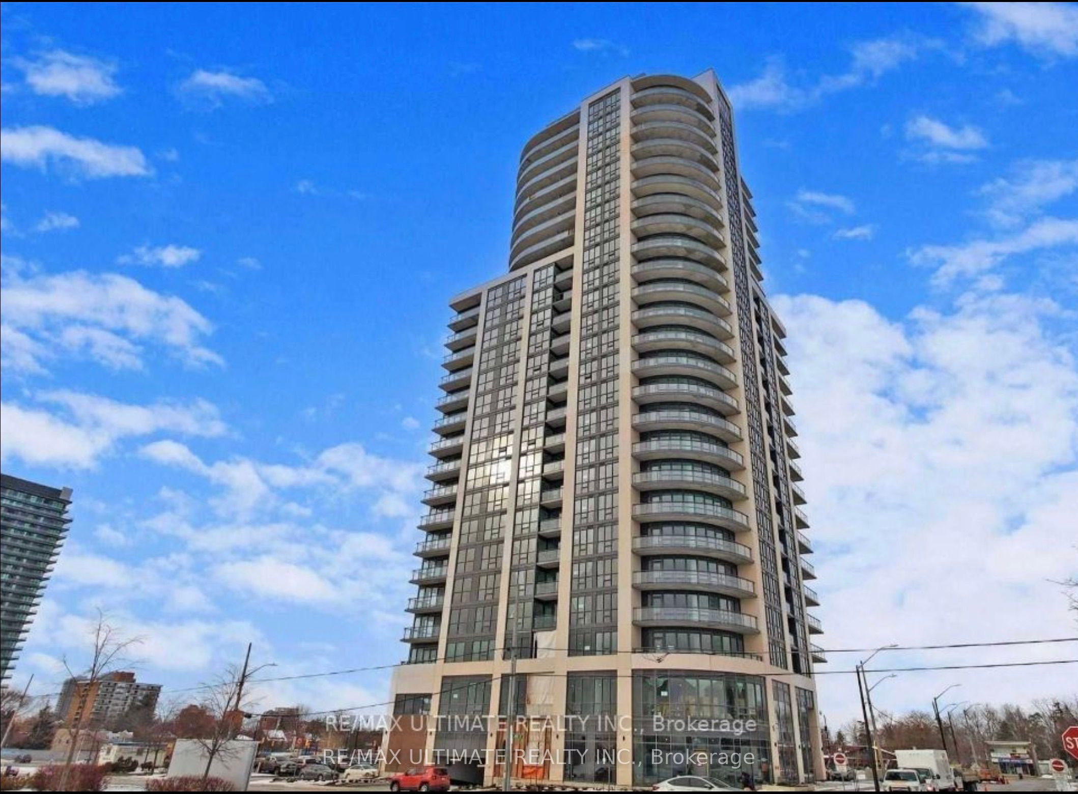 #906 - 15 Lynch Street Property Photo 1