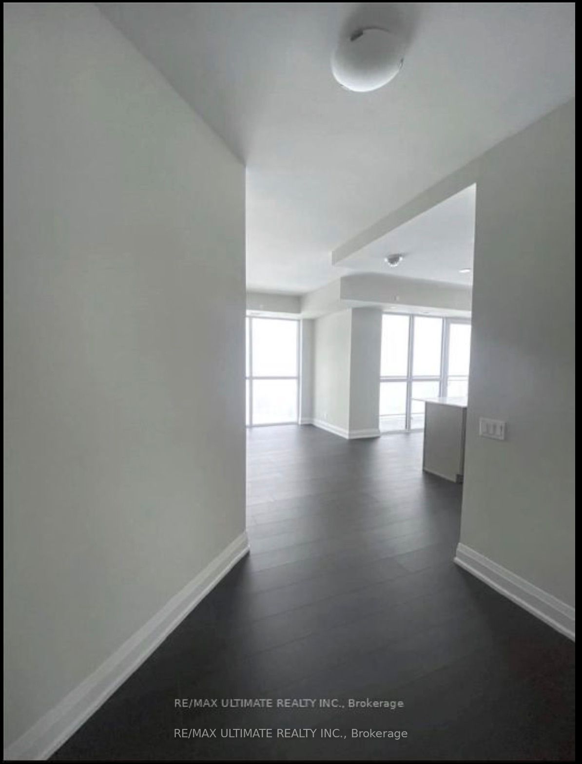 #906 - 15 Lynch Street Property Photo 5