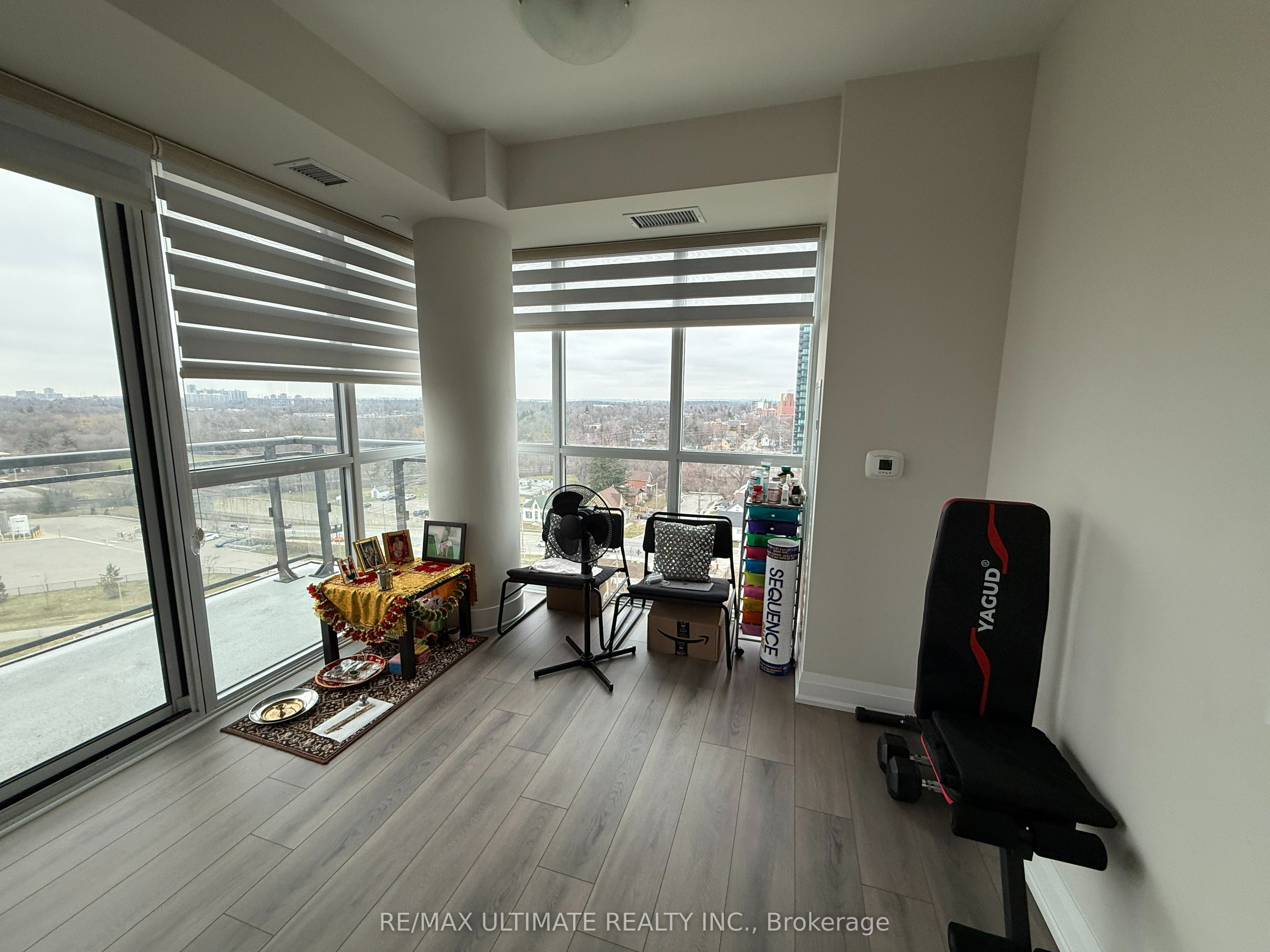 #906 - 15 Lynch Street Property Photo 15