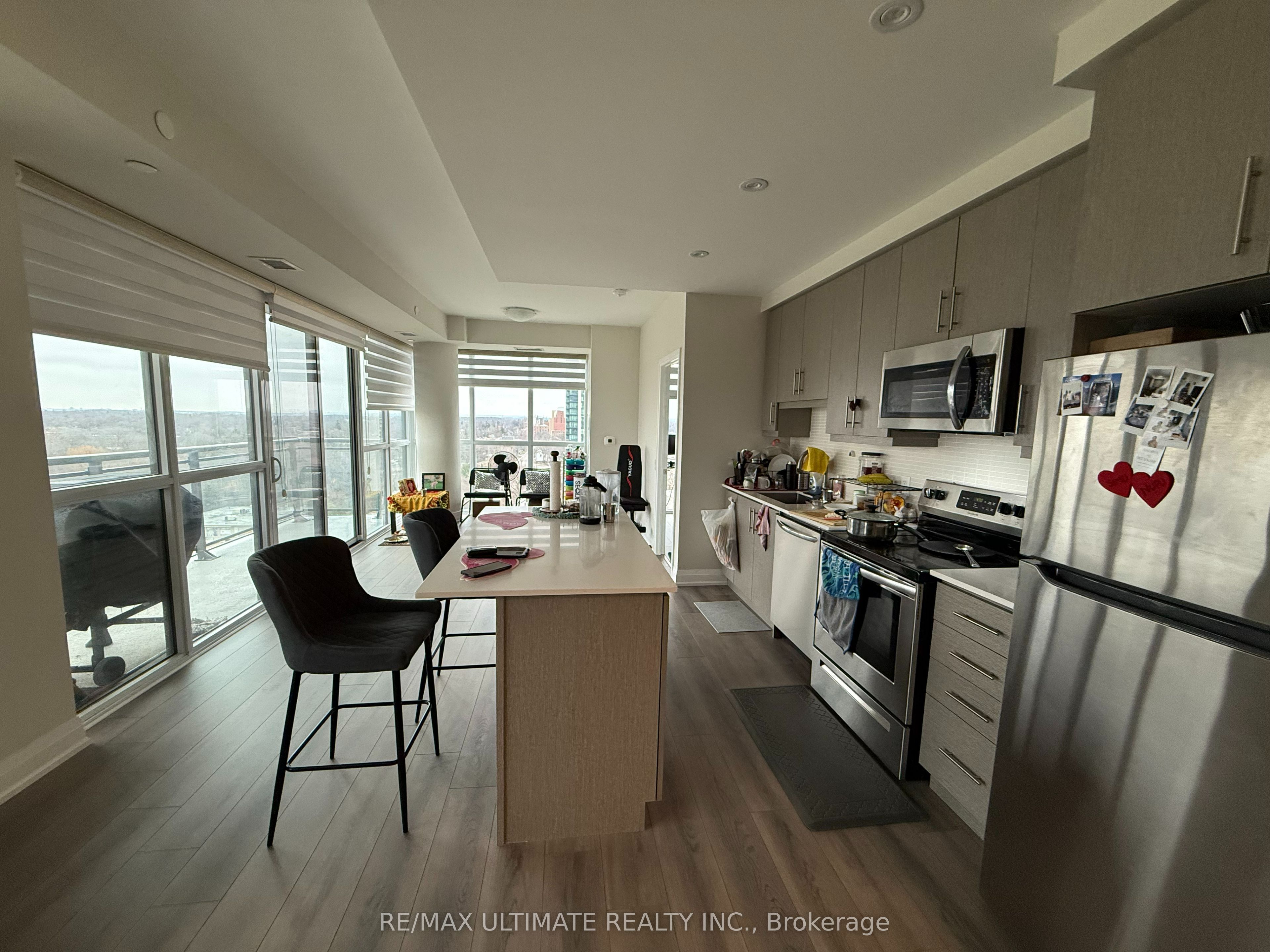 #906 - 15 Lynch Street Property Photo 18