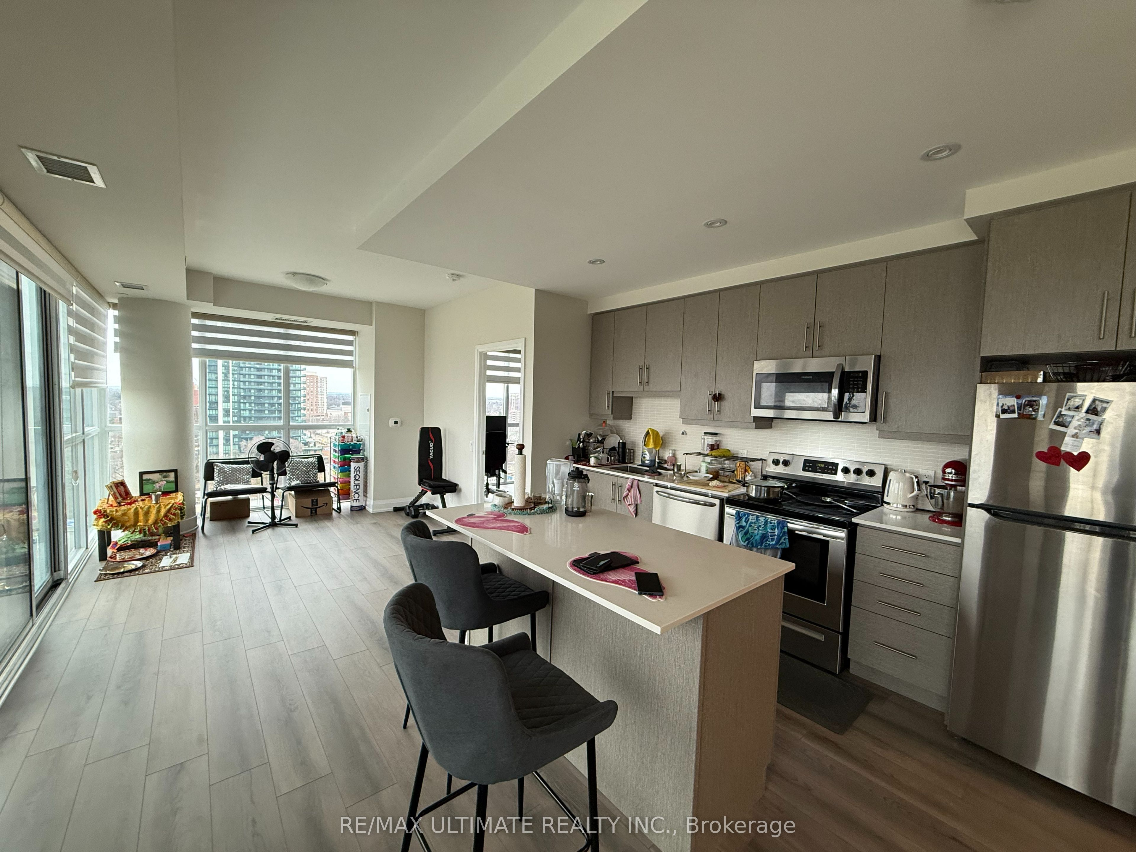 #906 - 15 Lynch Street Property Photo 19