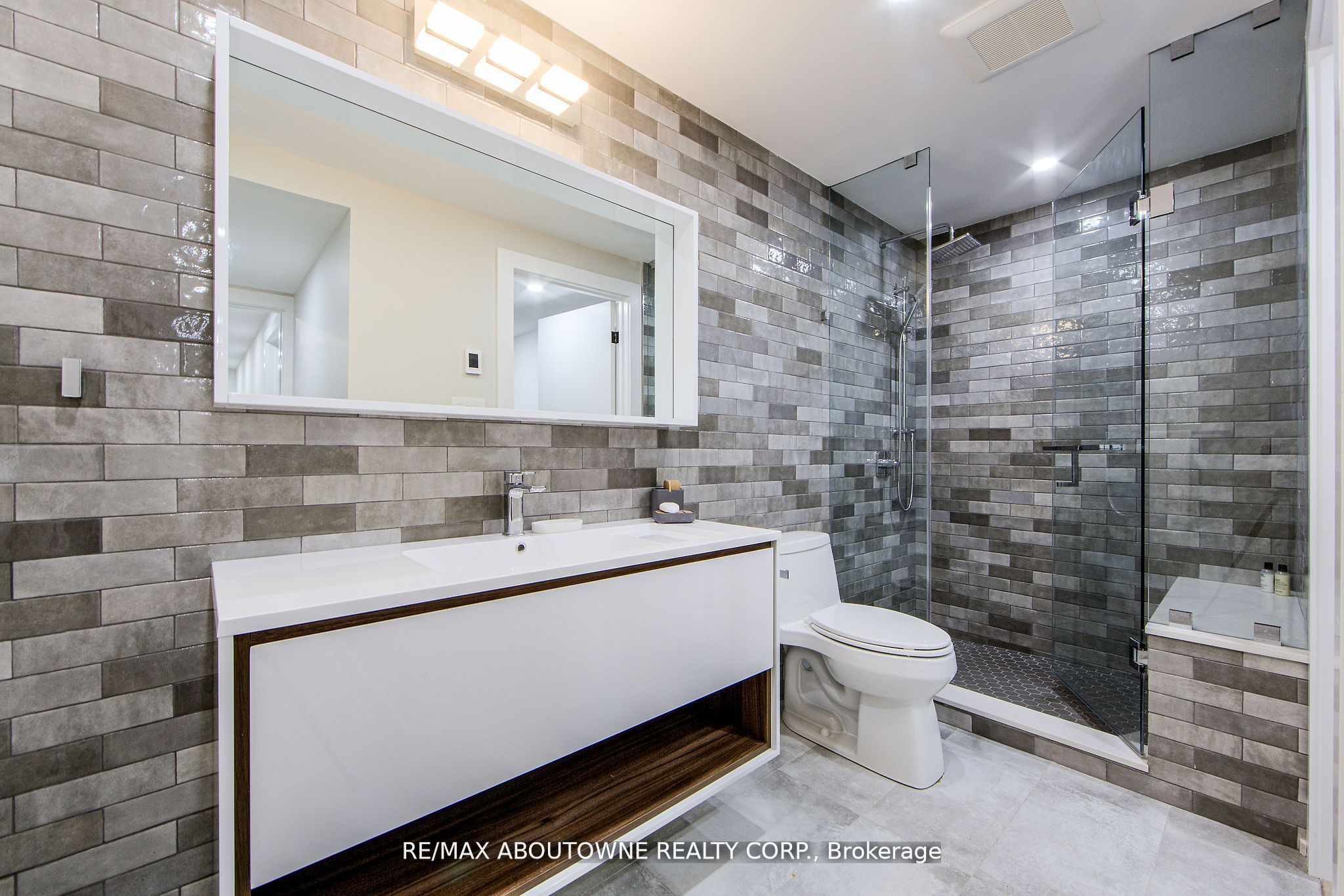 1319 Greeneagle Drive Property Photo 33