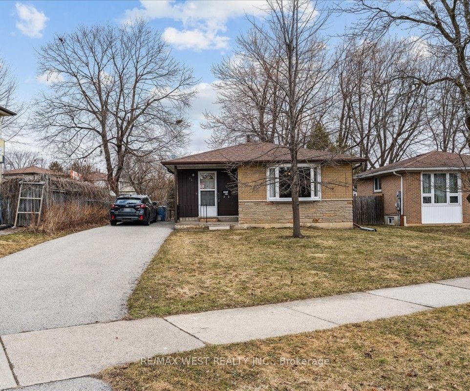 14 Pennywood Rd Property Photo 1