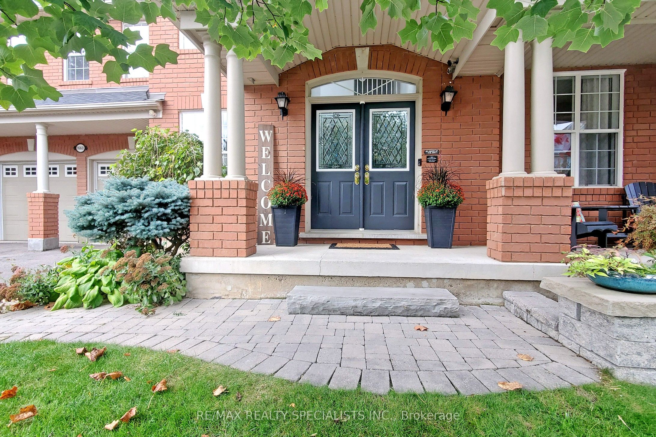 1660 Dempsey Crescent Property Photo 2