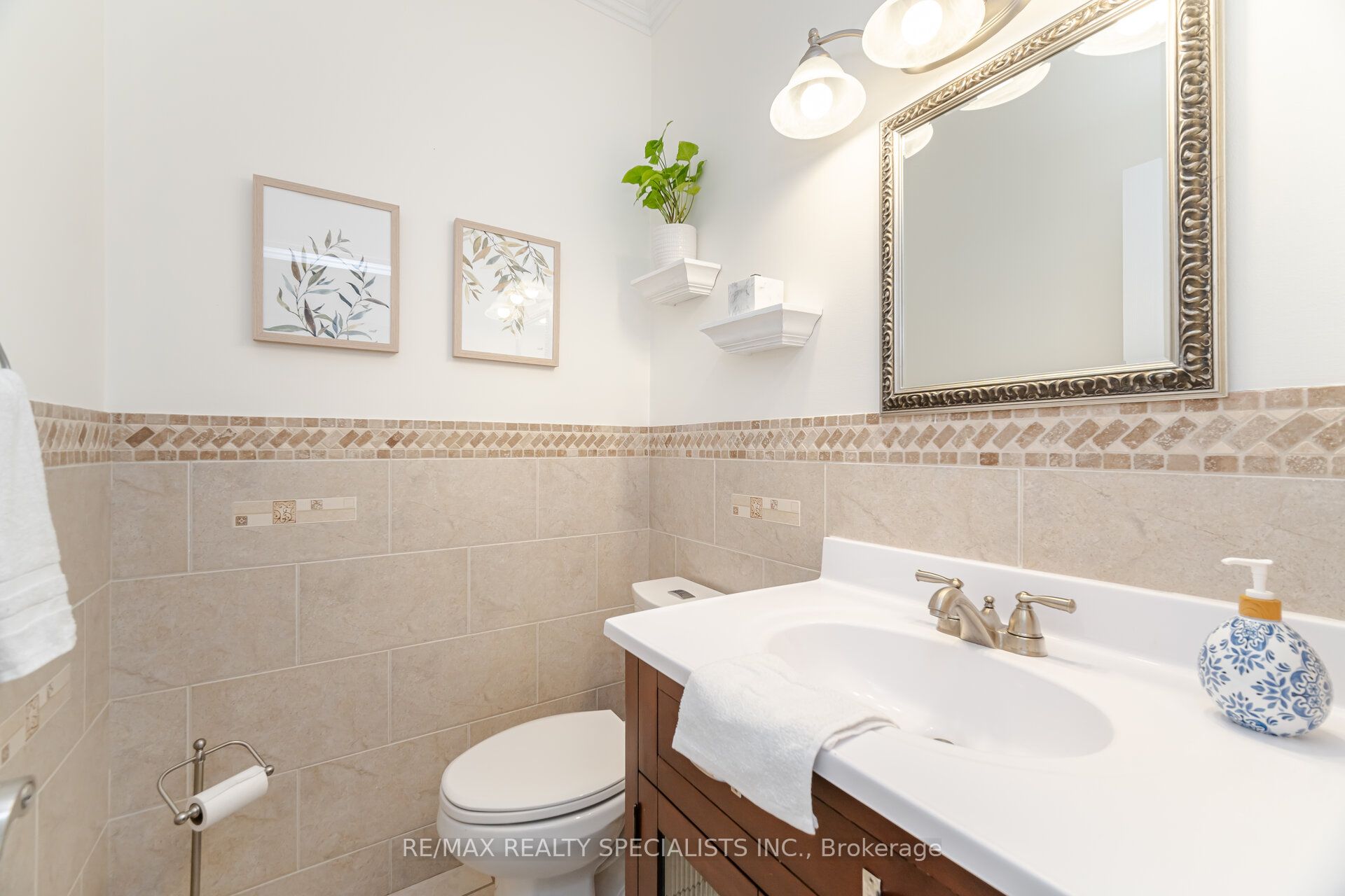 1660 Dempsey Crescent Property Photo 19