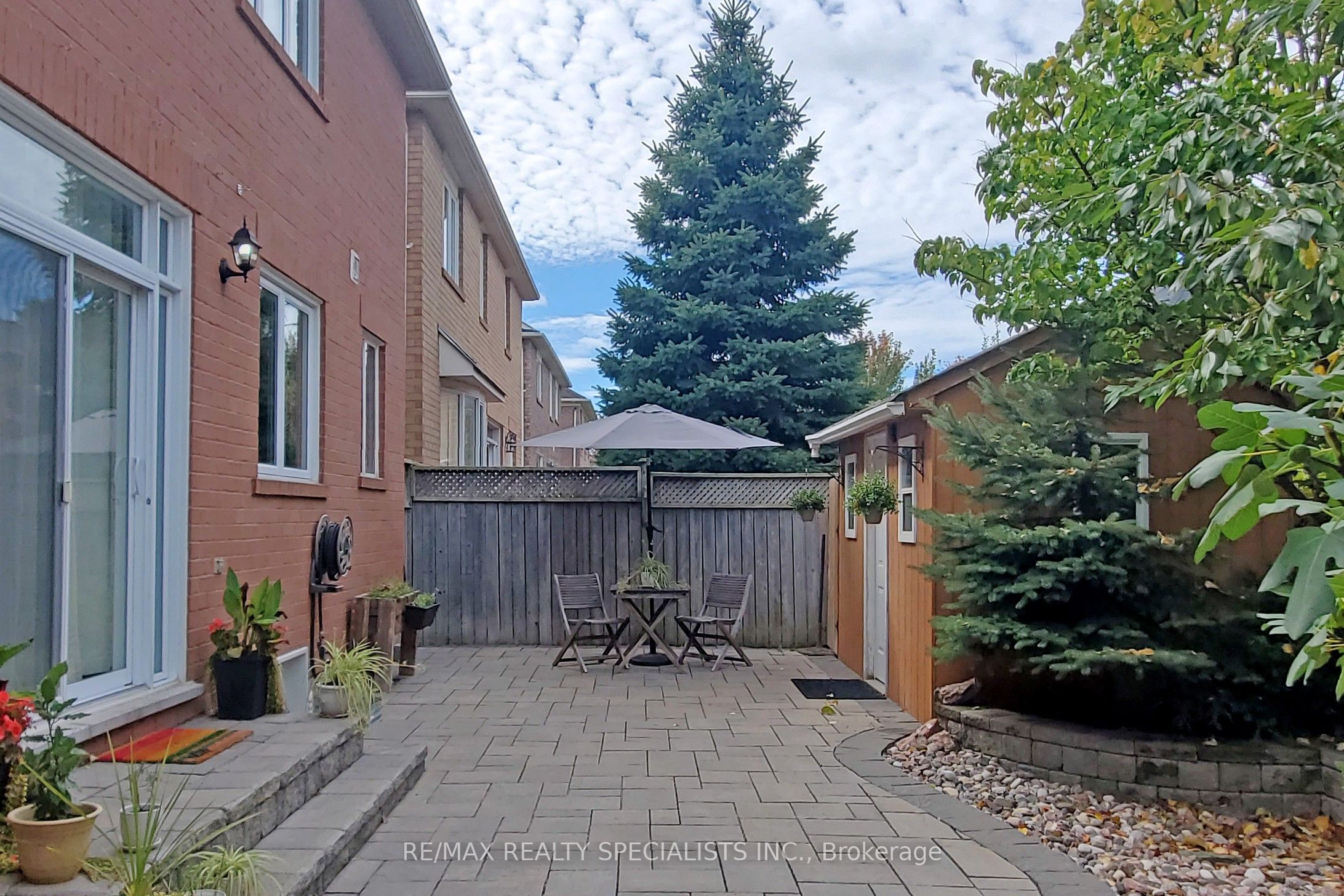 1660 Dempsey Crescent Property Photo 39