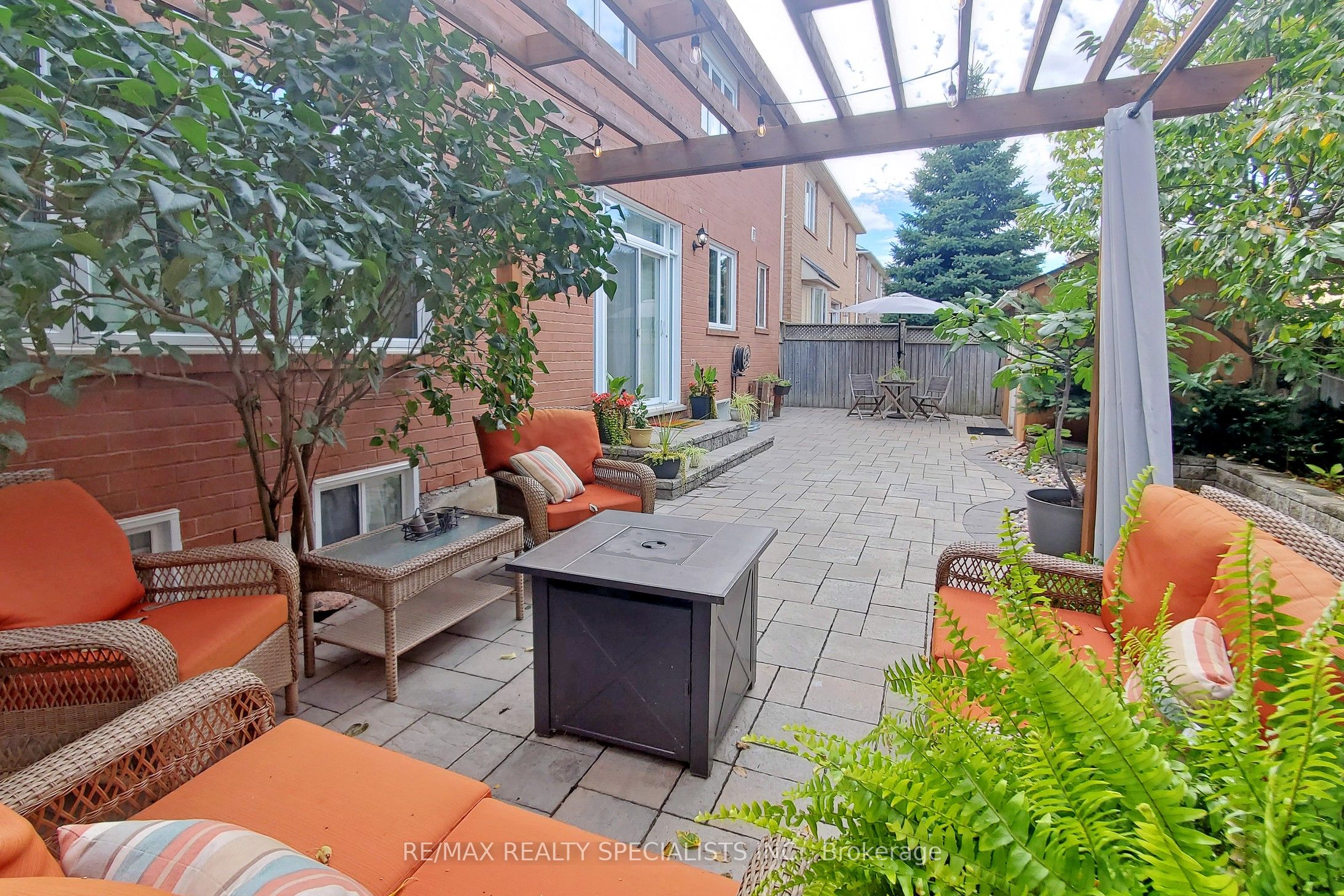 1660 Dempsey Crescent Property Photo 43