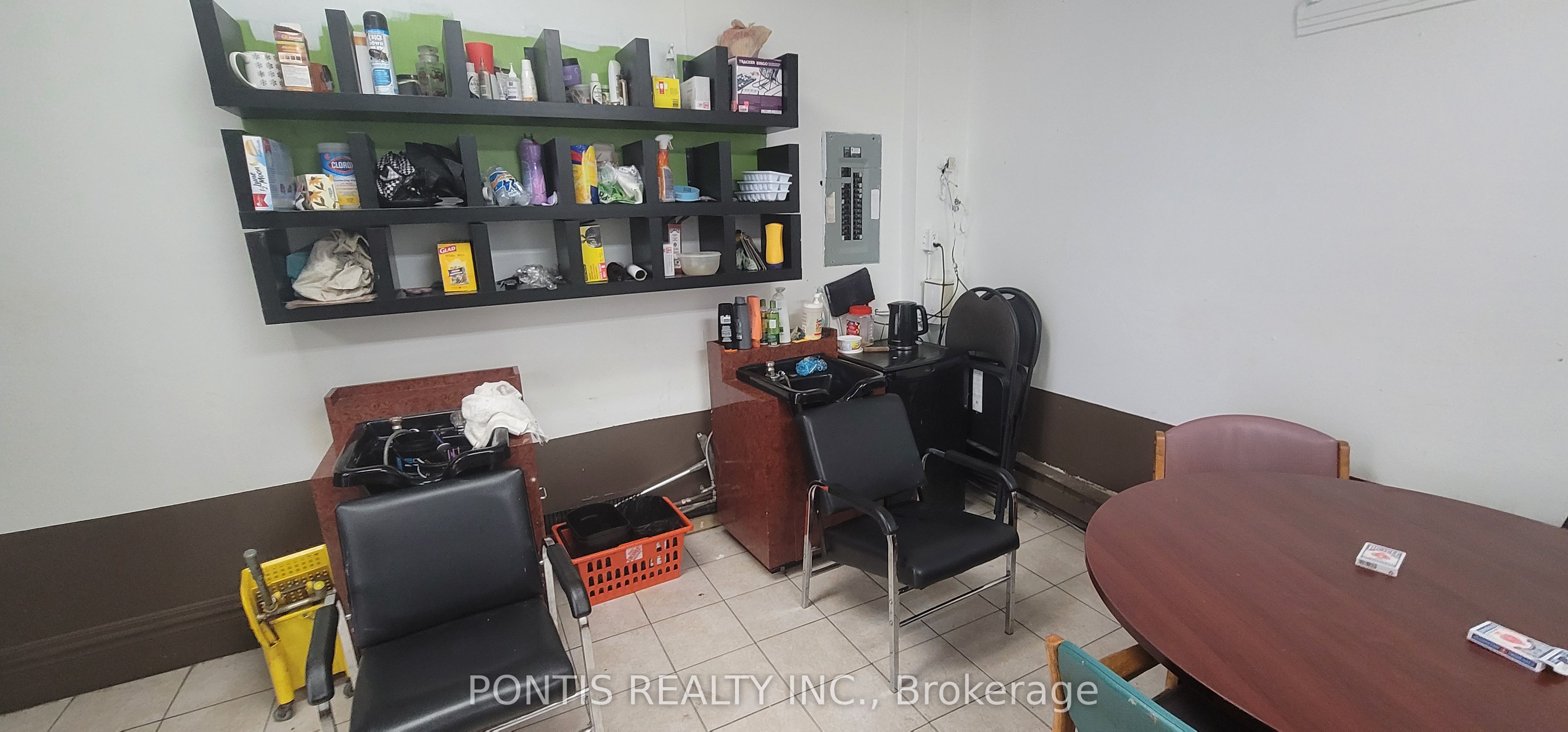 35 Queen Street Property Photo 4