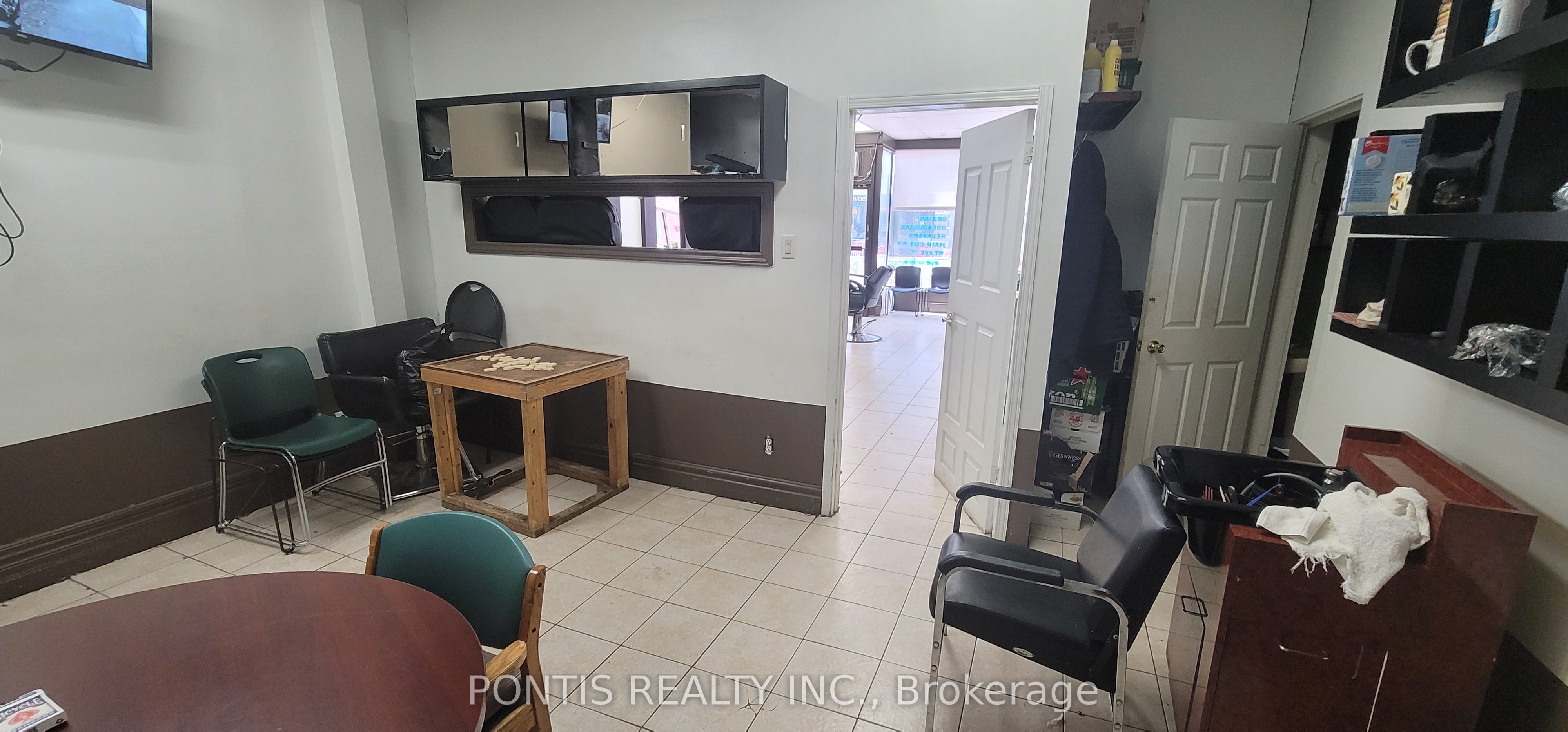 35 Queen Street Property Photo 7