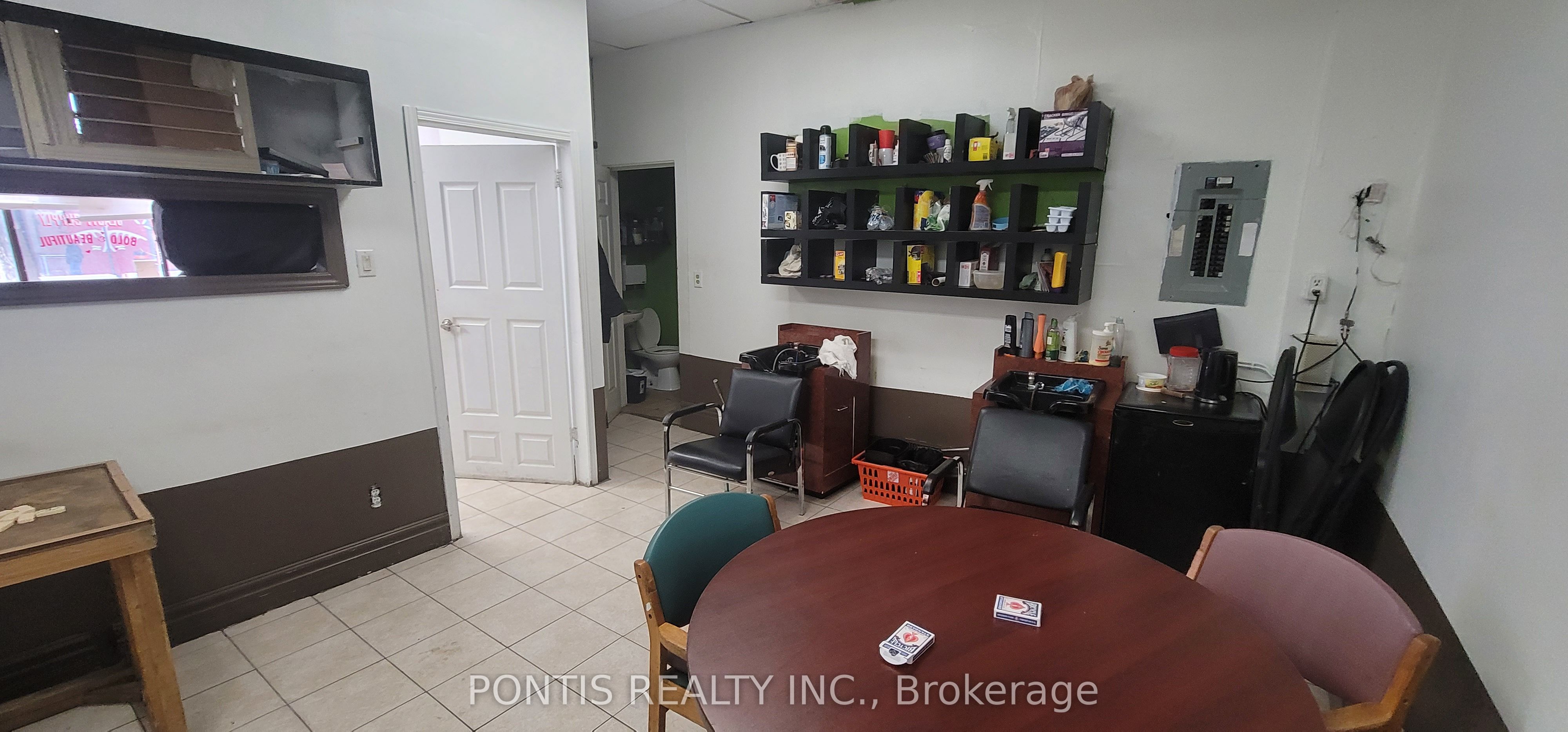 35 Queen Street Property Photo 8