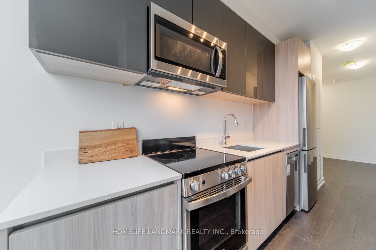 #632 - 3100 Keele Street Property Photo 2