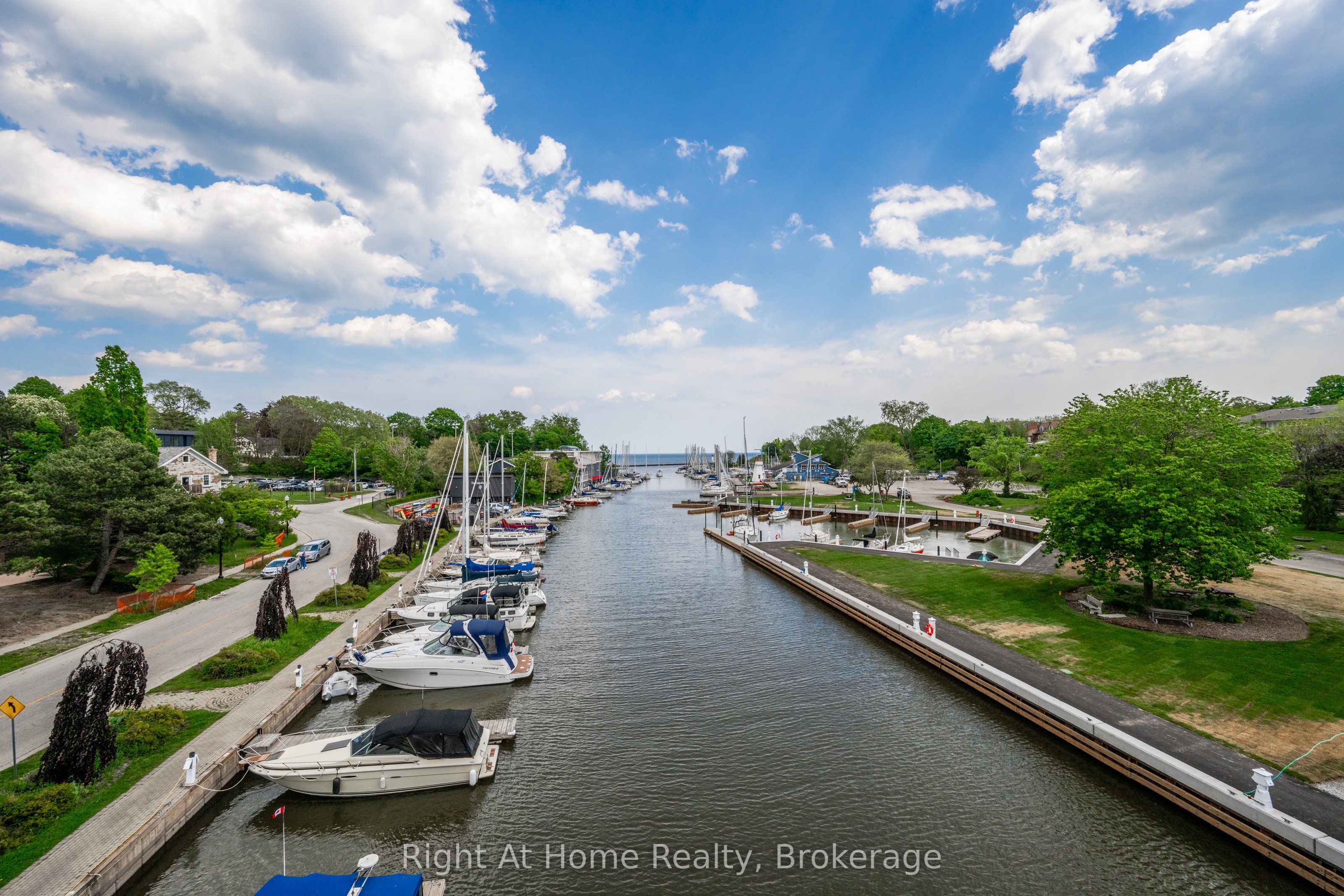 76 Brock Street W Property Photo 41