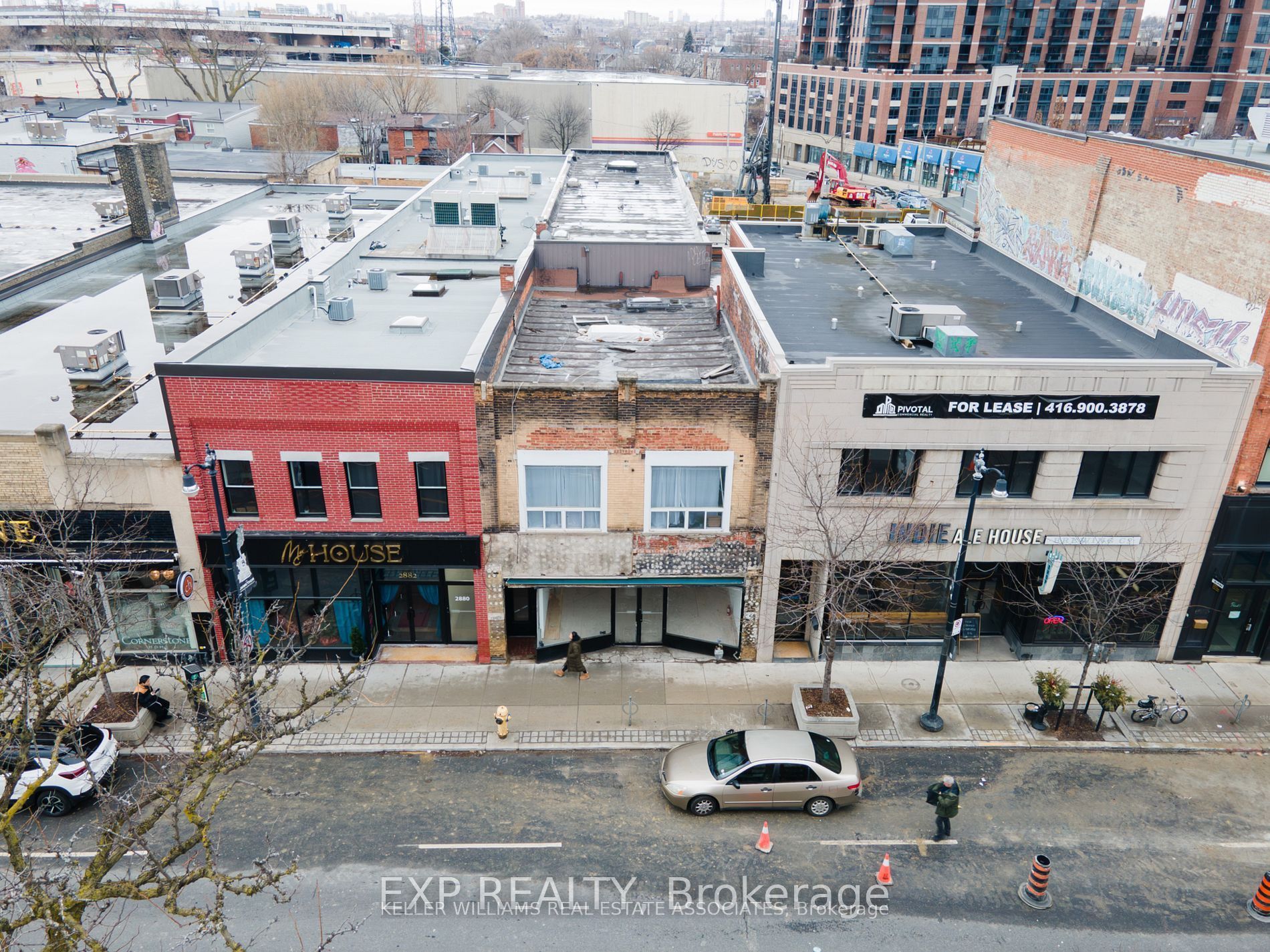 2878 Dundas Street Property Photo 6
