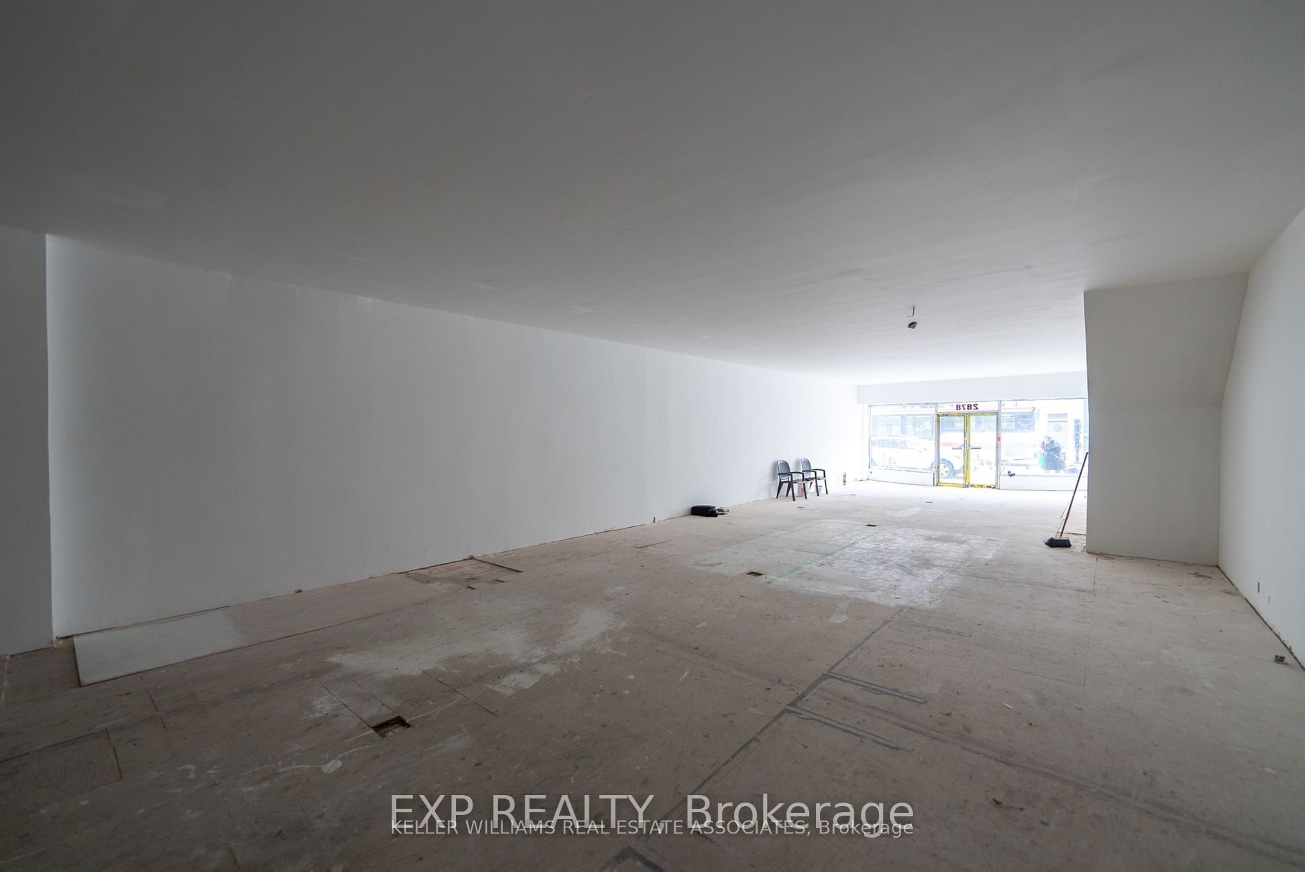 2878 Dundas Street Property Photo 12