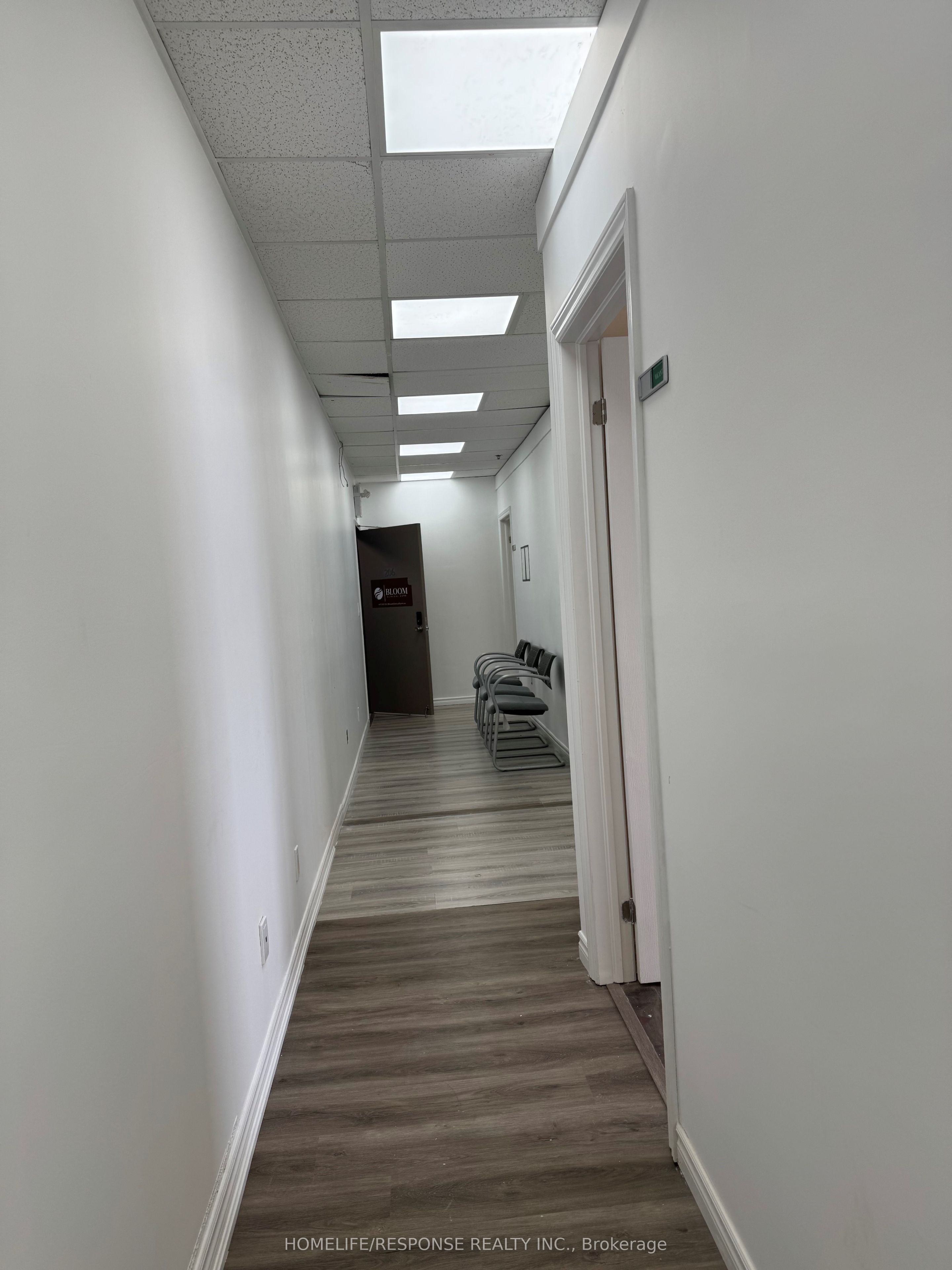 #206a - 3024 Hurontario Street Property Photo 11