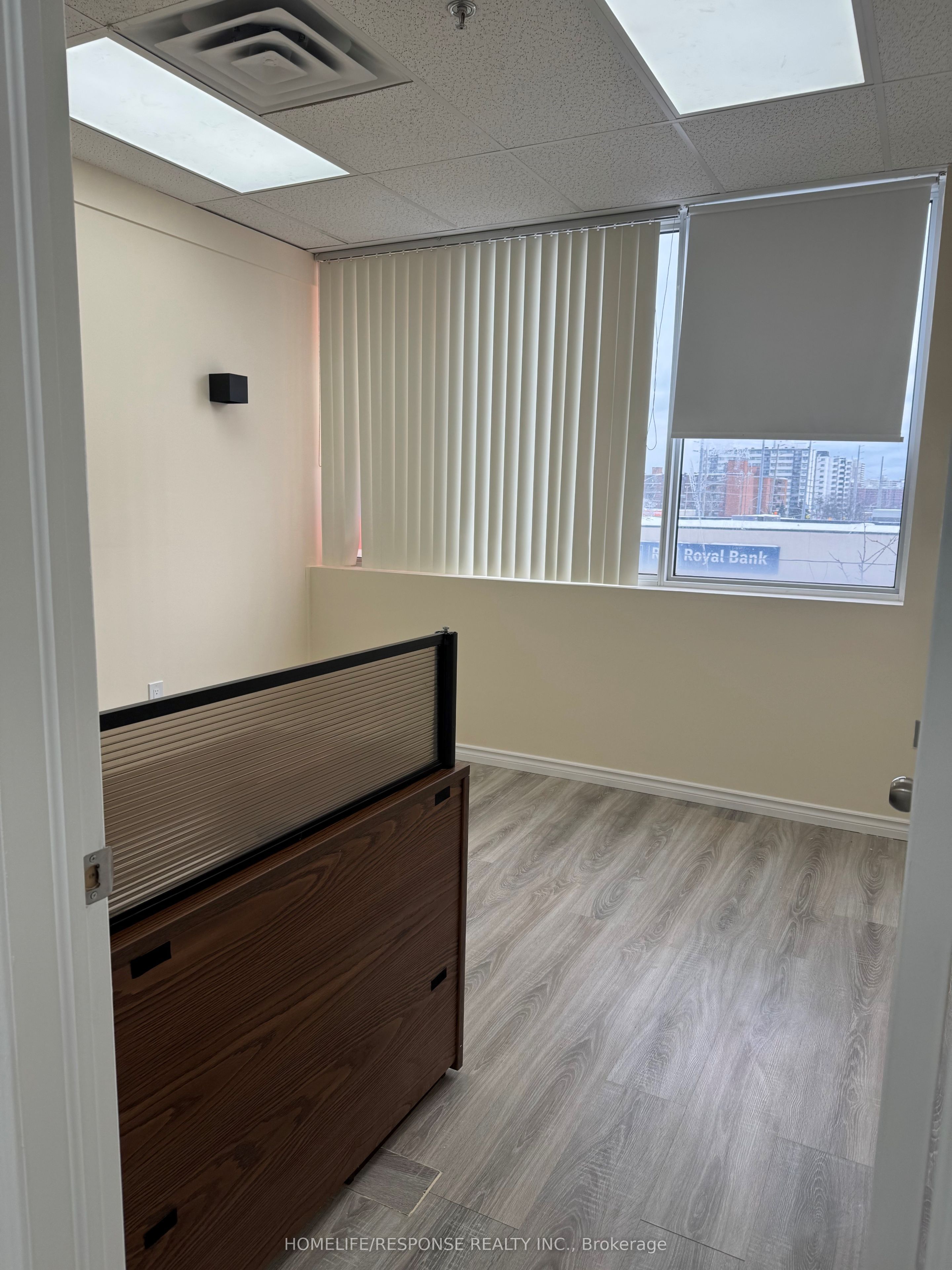 #206a - 3024 Hurontario Street Property Photo 13