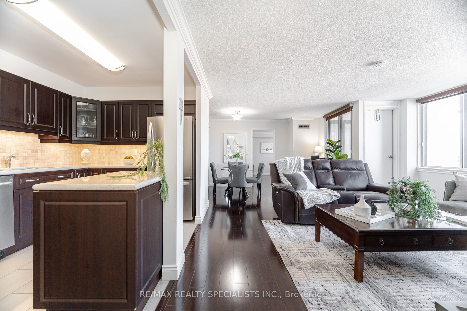 #309 - 1320 Mississauga Valley Boulevard Property Photo 1