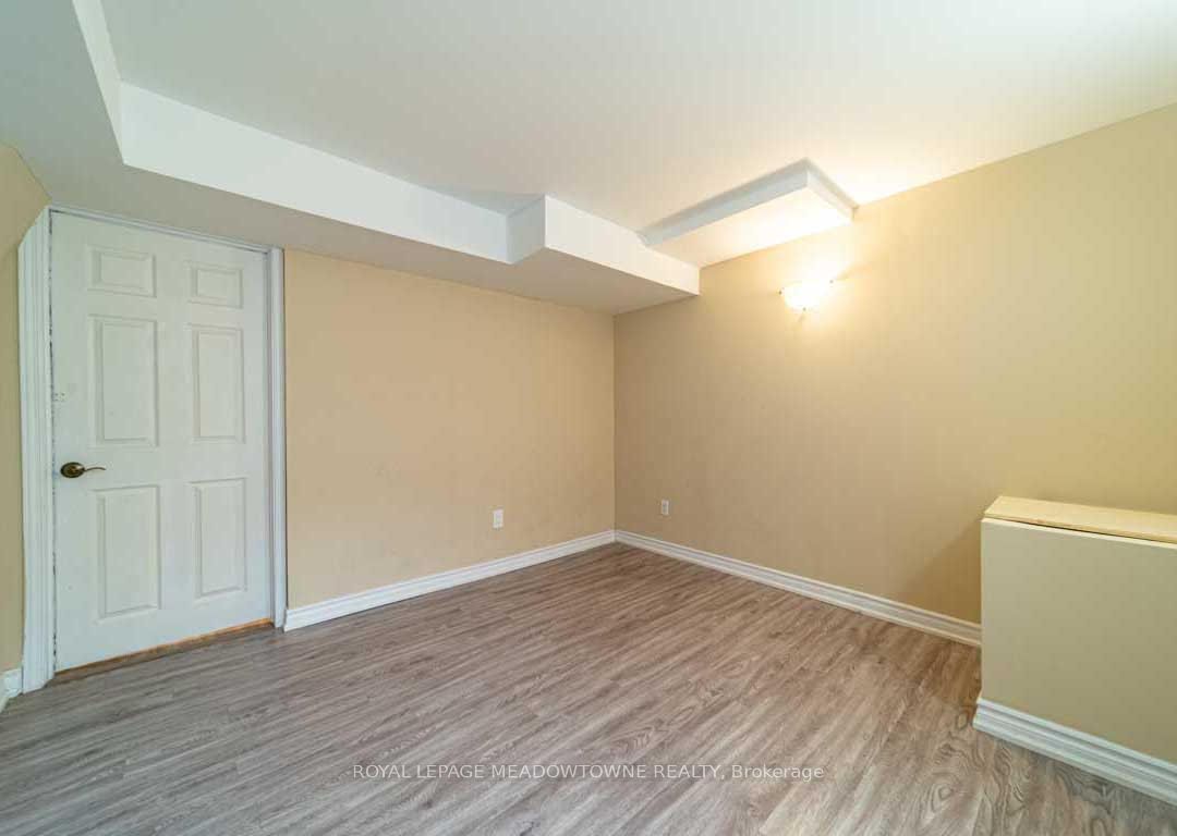 1036 Yates Dr Property Photo