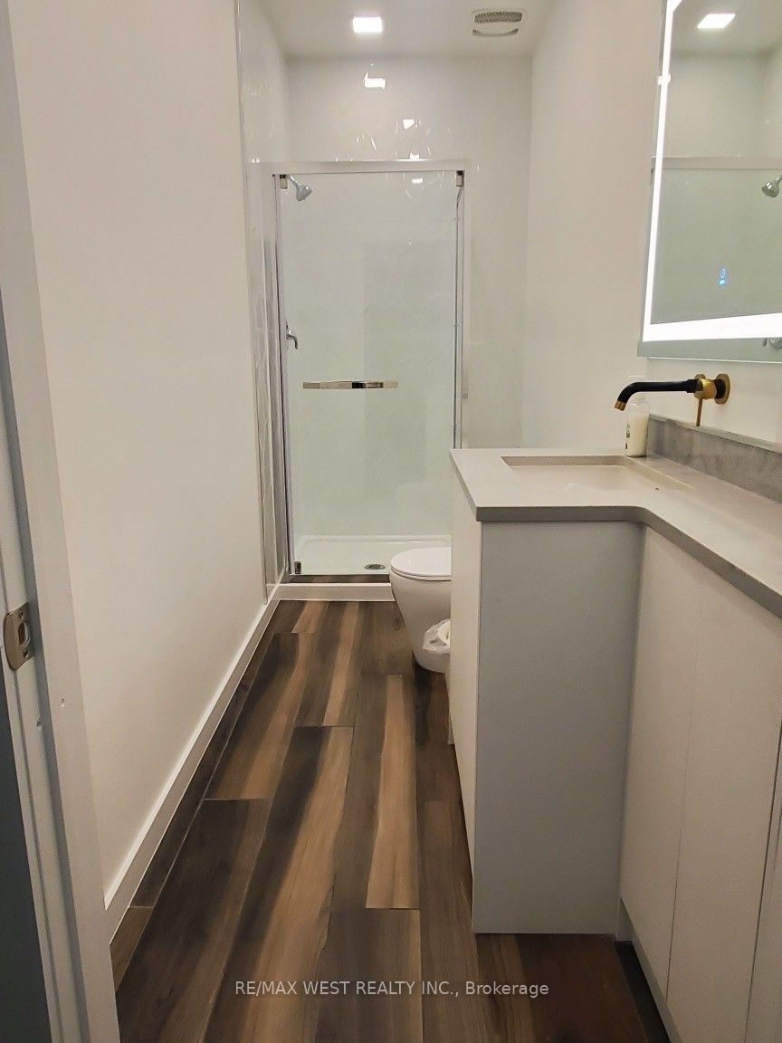 #101 - 136 Sixteenth Street Property Photo 5