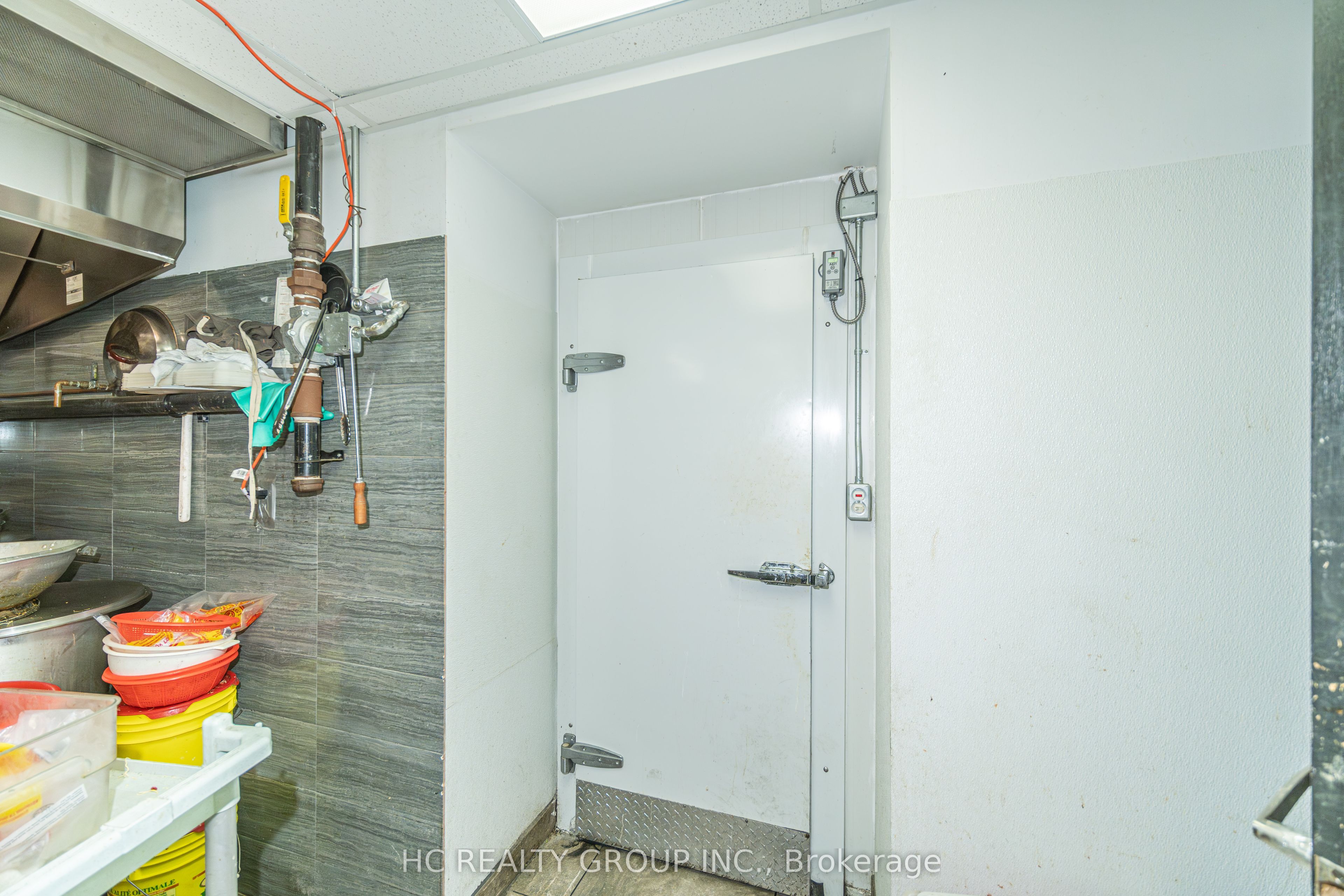 9 Queen Street Property Photo 10