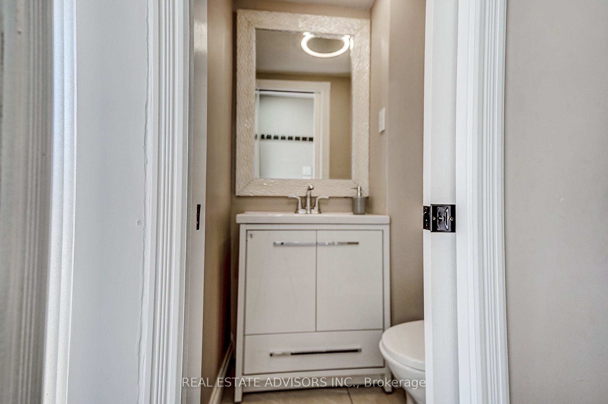 1228 Jane Street N Property Photo 14