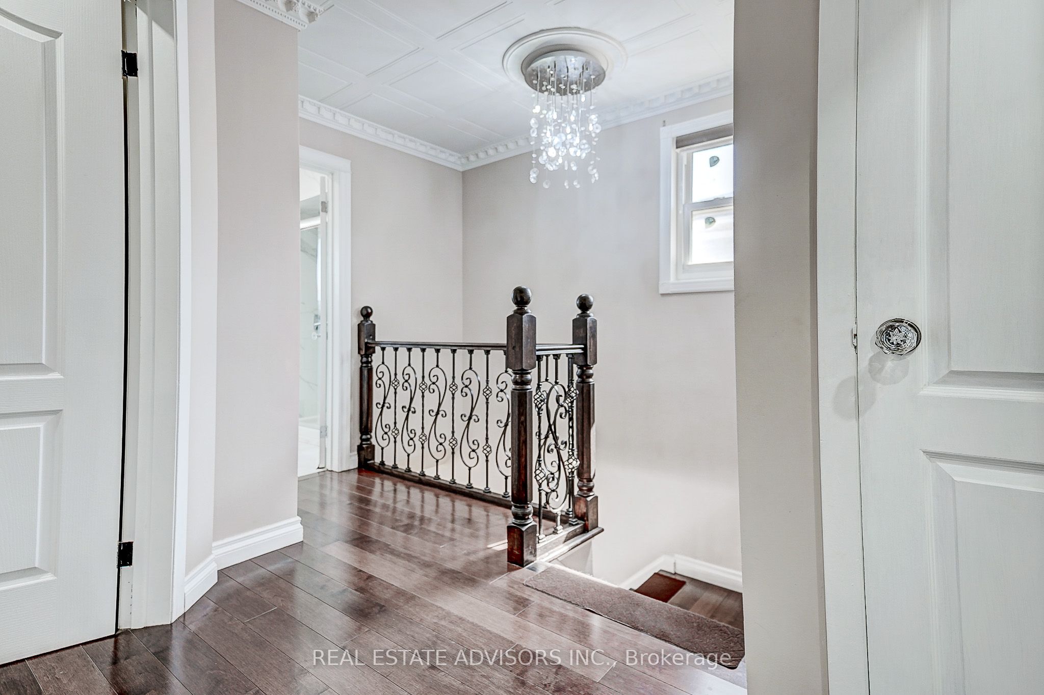 1228 Jane Street N Property Photo 22