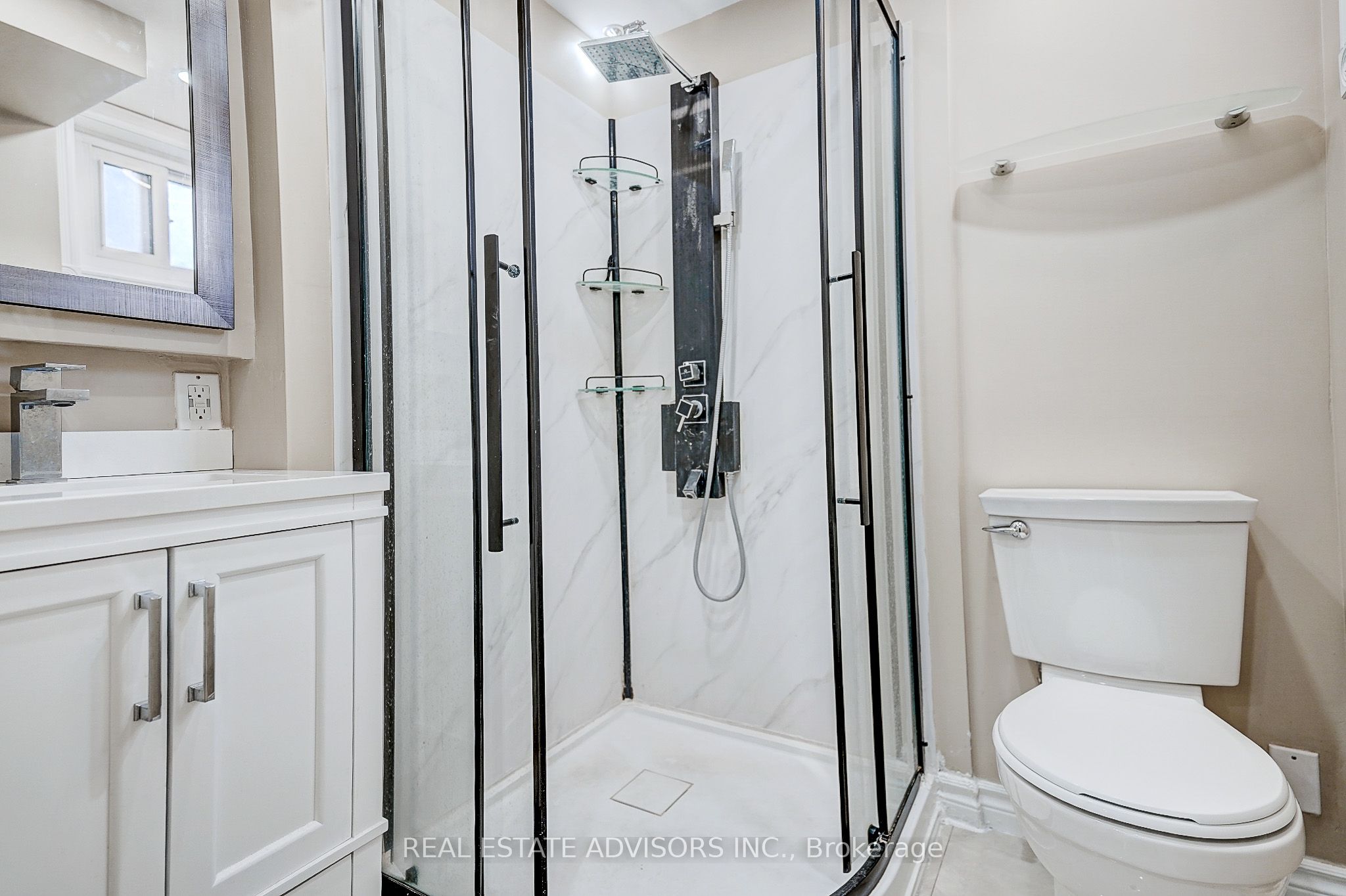 1228 Jane Street N Property Photo 25