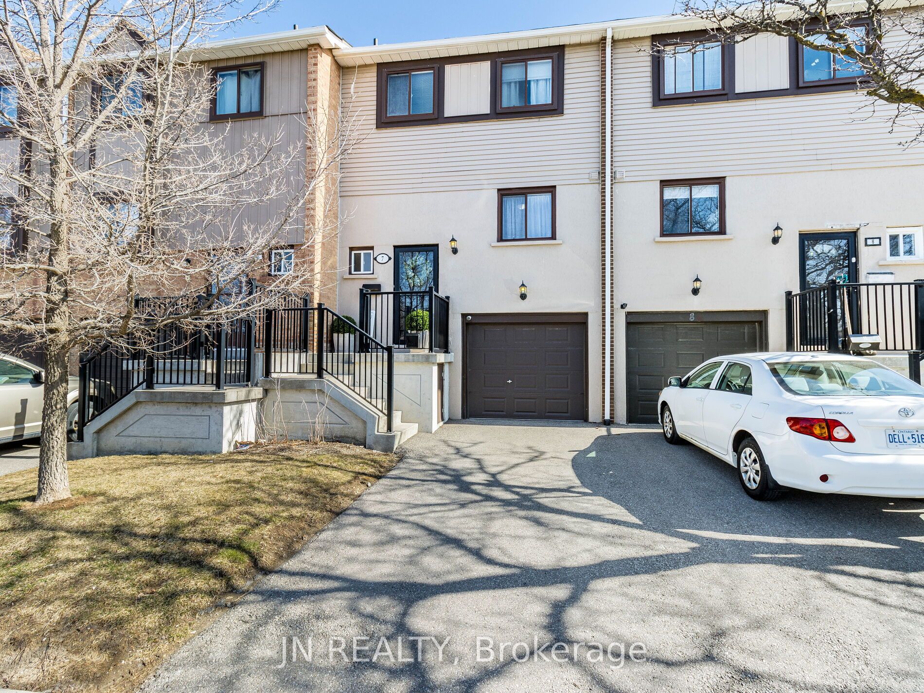 #71 - 7 Moregate Crescent Property Photo 1